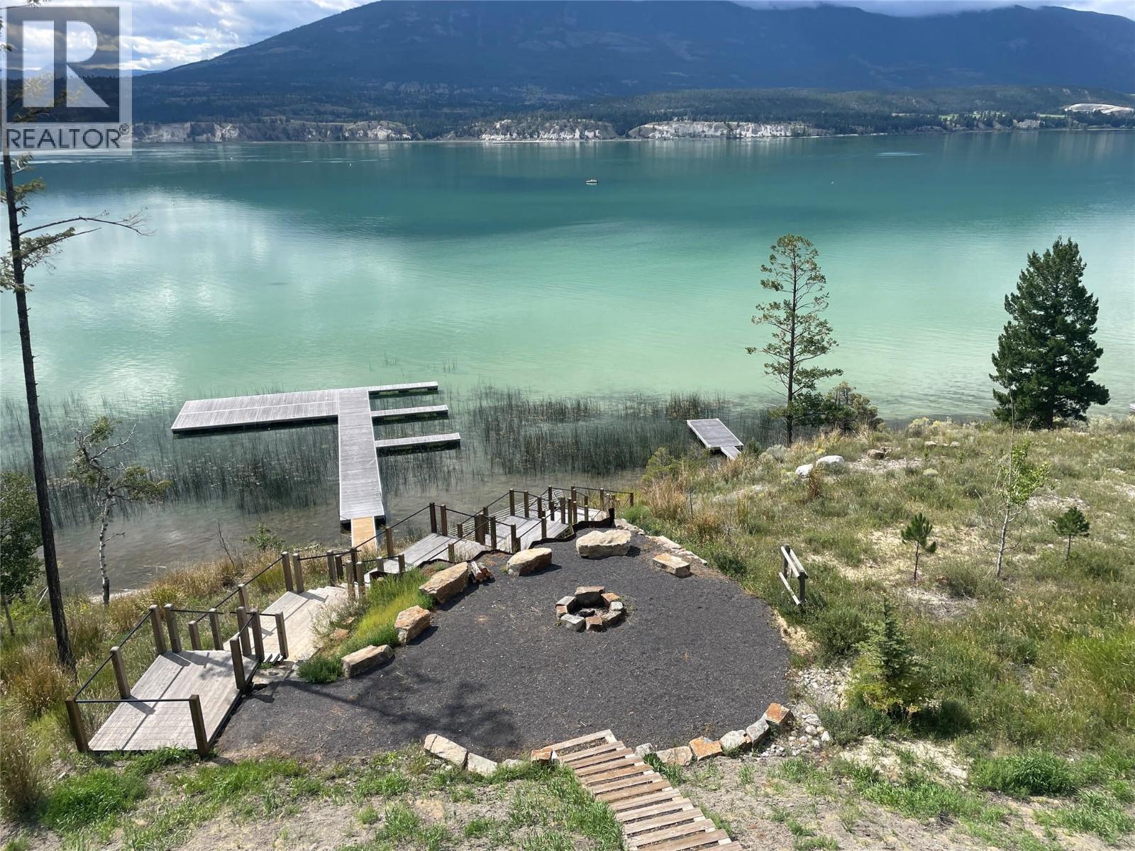 8785 Grainger Road, Canal Flats, British Columbia  V0B 1B0 - Photo 14 - 10384285