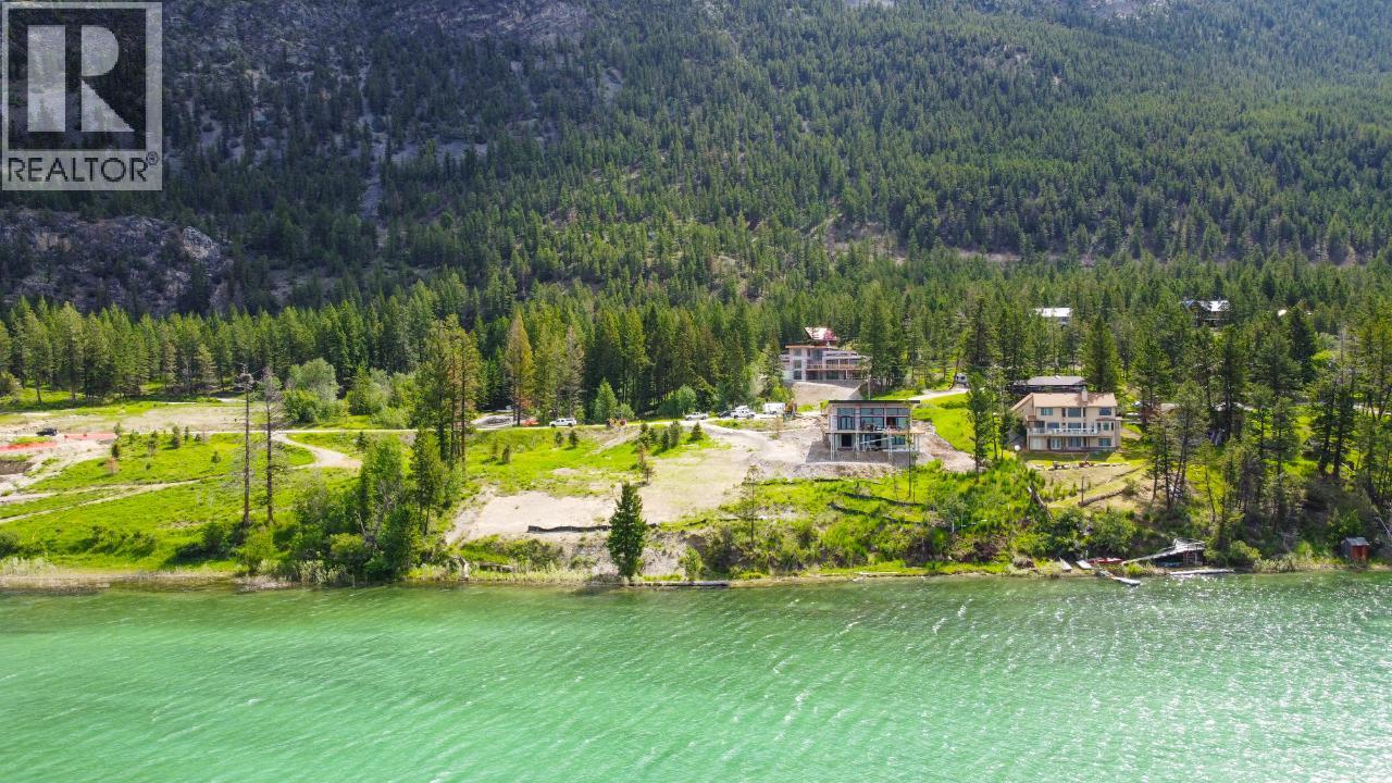 8785 Grainger Road, Canal Flats, British Columbia  V0B 1B0 - Photo 31 - 10384285