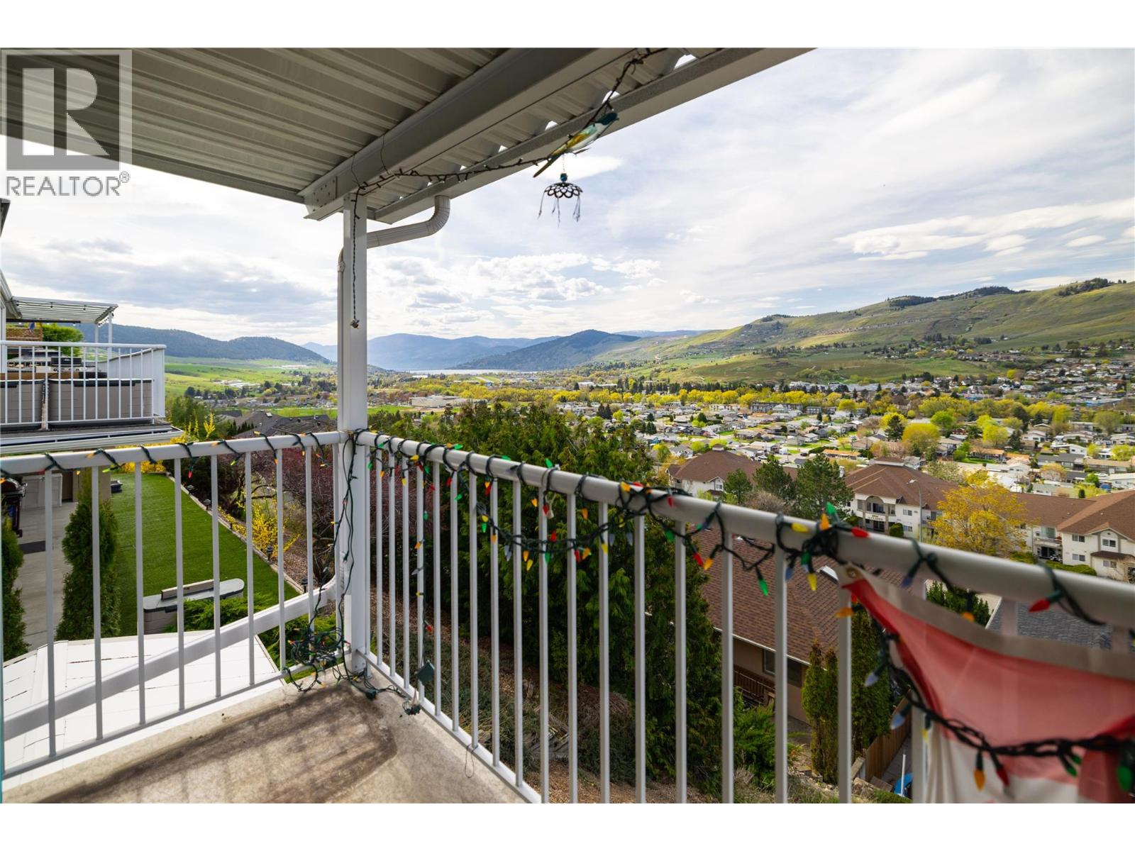 4805 Valleyview Place, Vernon, British Columbia  V1T 9L6 - Photo 4 - 10384303