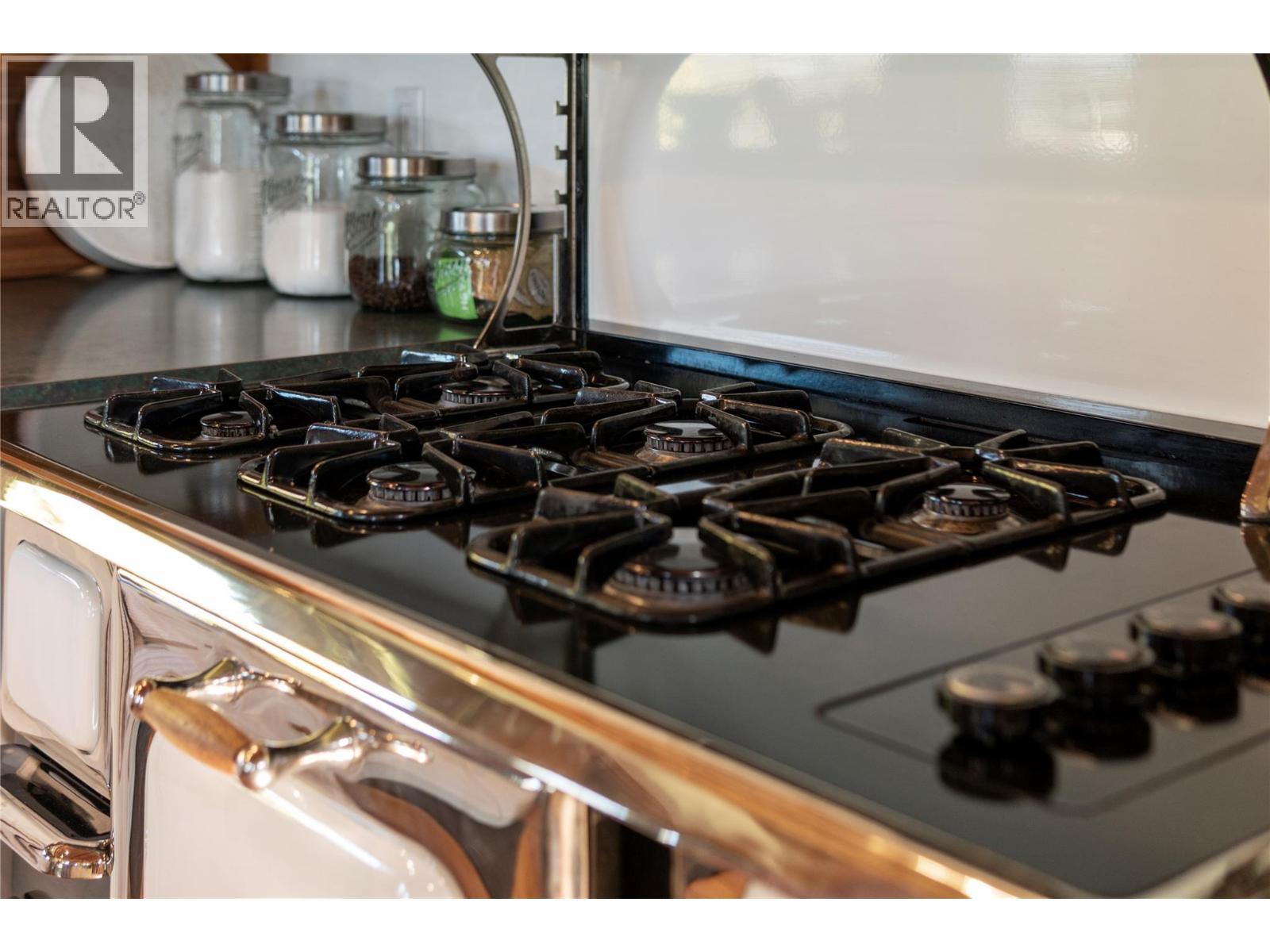 3660 Braelyn Road, Tappen, British Columbia  V0E 2X0 - Photo 11 - 10384232