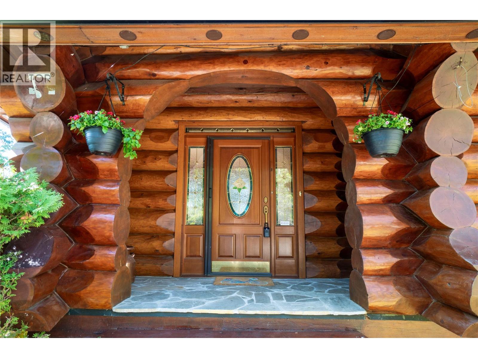 3660 Braelyn Road, Tappen, British Columbia  V0E 2X0 - Photo 3 - 10384232