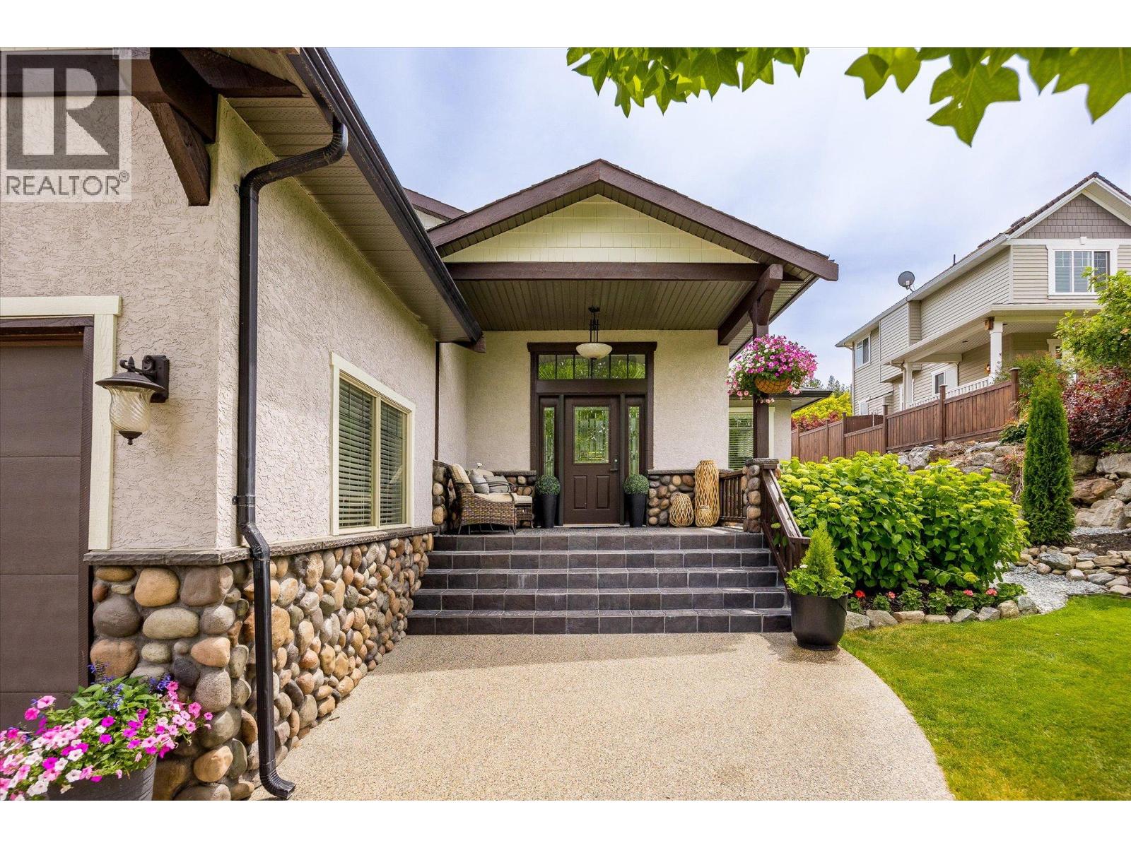 4841 Canyon Ridge Crescent, Kelowna, British Columbia  V1W 4A1 - Photo 4 - 10384162