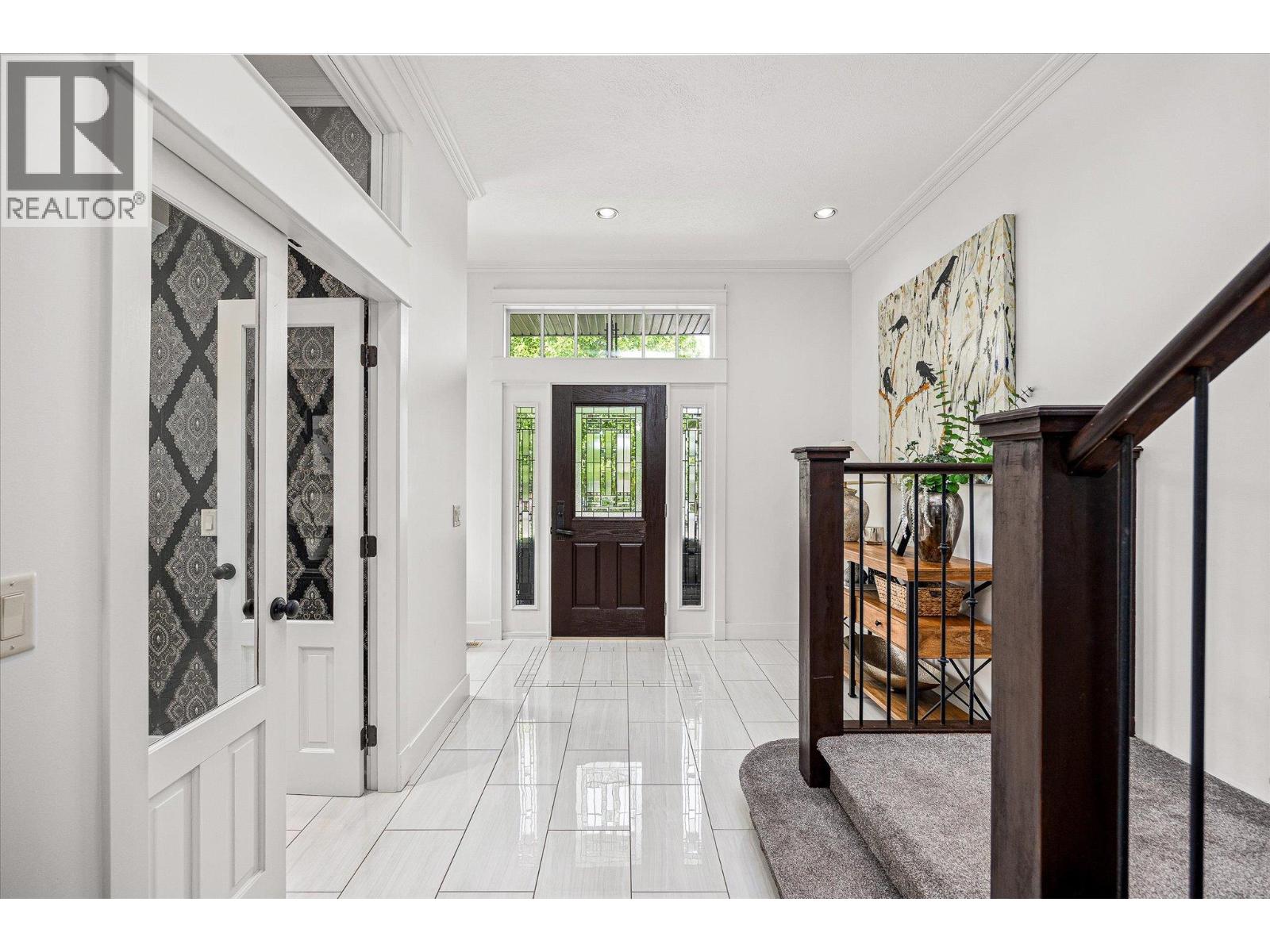 4841 Canyon Ridge Crescent, Kelowna, British Columbia  V1W 4A1 - Photo 5 - 10384162