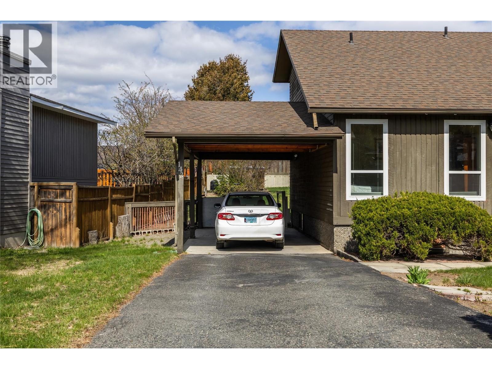 142 Whistler Drive, Kamloops, British Columbia  V2X 1X6 - Photo 2 - 10383698