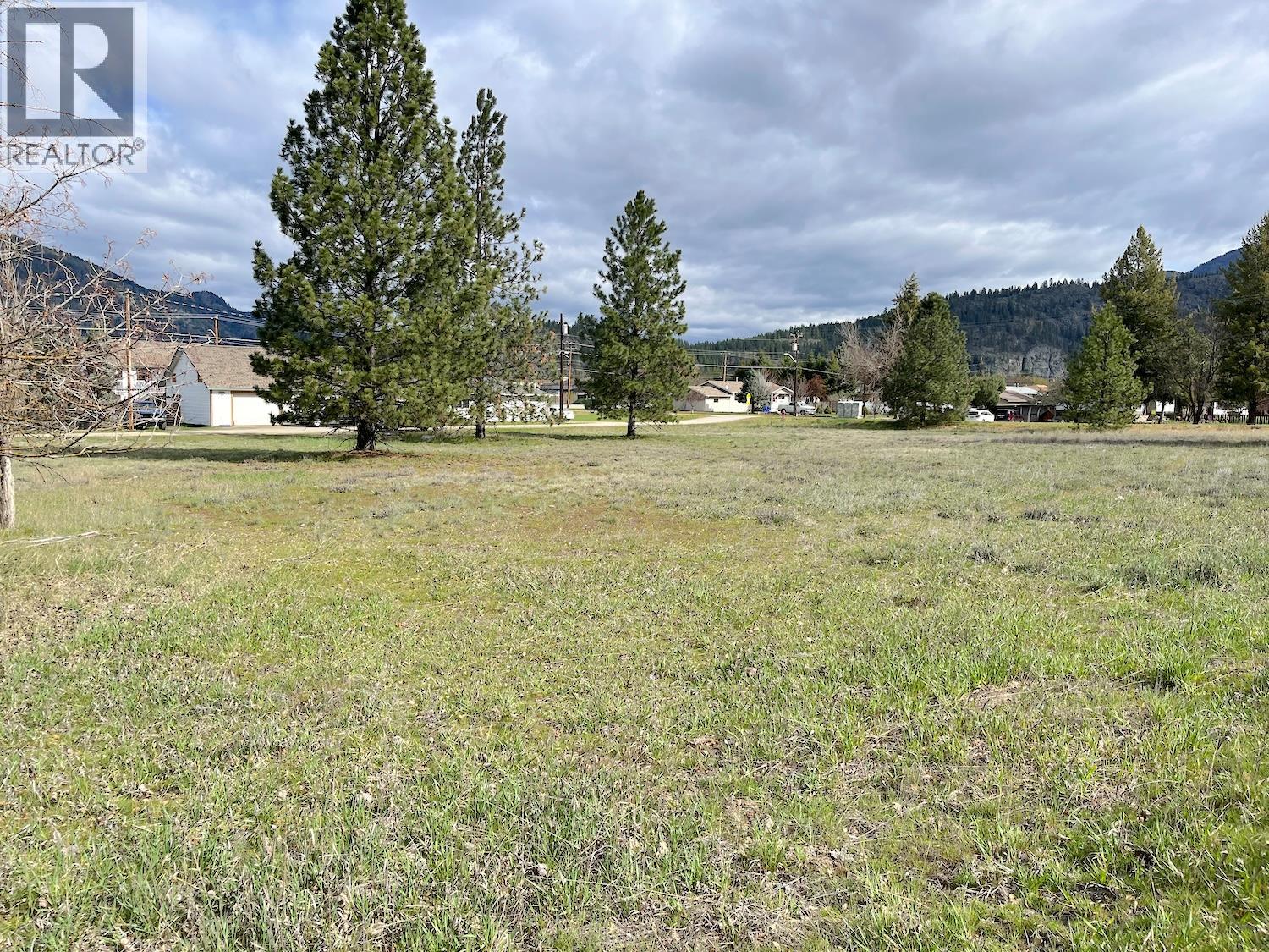 2545 Central Avenue, Grand Forks, British Columbia  V0H 1H0 - Photo 4 - 10384463