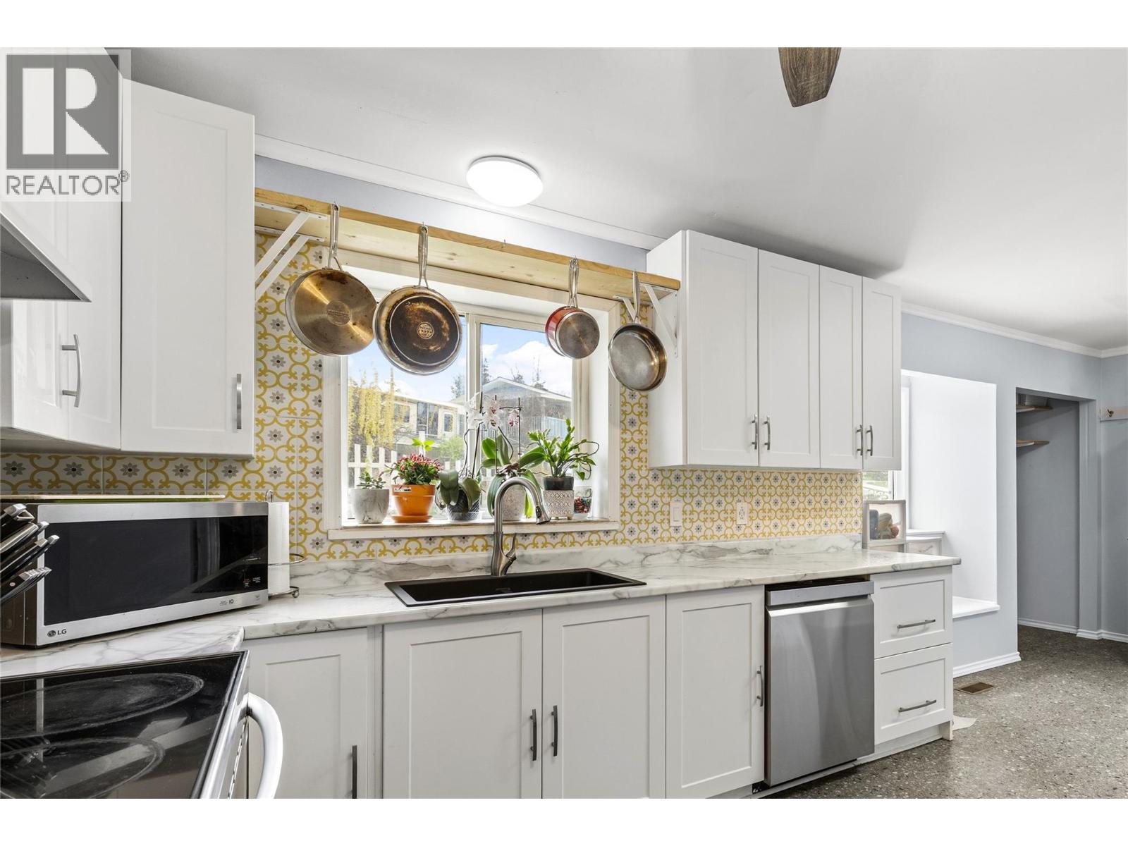 3503 20 Avenue, Vernon, British Columbia  V1T 1E9 - Photo 7 - 10384029