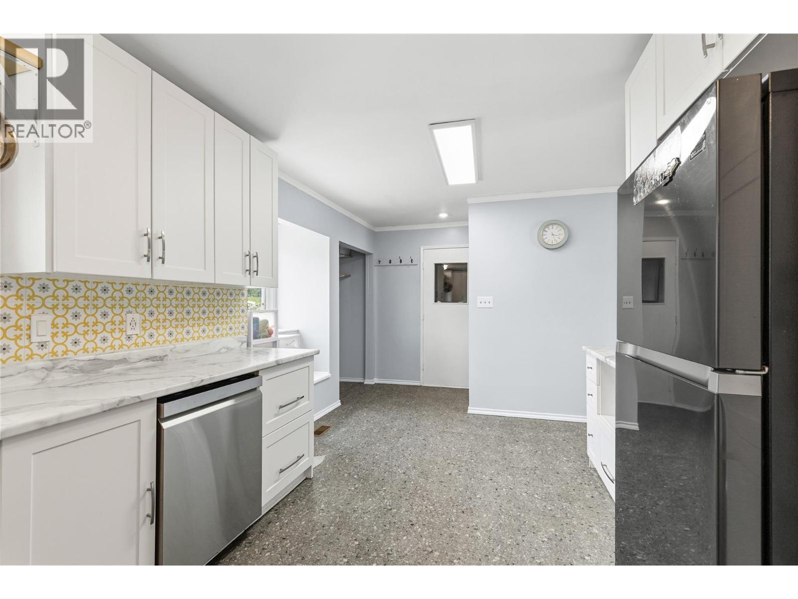 3503 20 Avenue, Vernon, British Columbia  V1T 1E9 - Photo 9 - 10384029