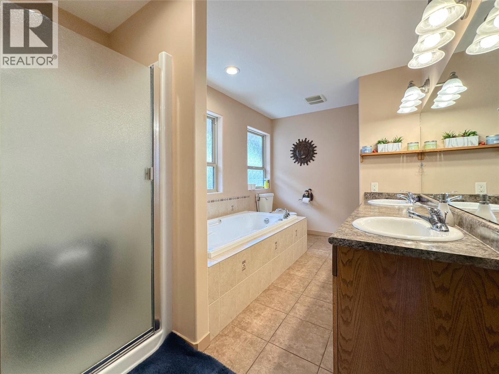 4005 Fairwinds Drive, Osoyoos, British Columbia  V0H 1V4 - Photo 19 - 10384023