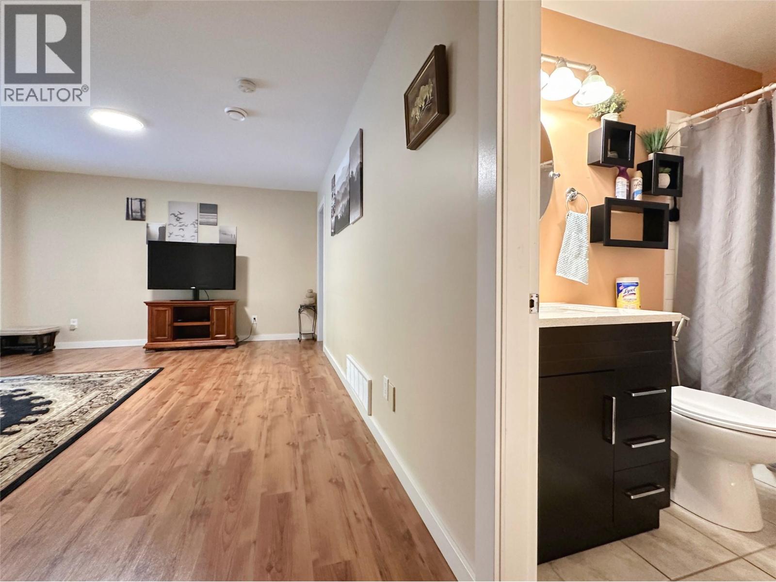 4005 Fairwinds Drive, Osoyoos, British Columbia  V0H 1V4 - Photo 38 - 10384023