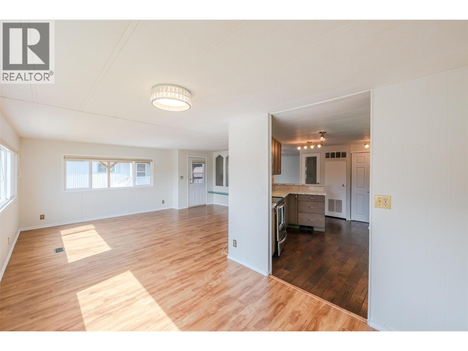 321 Yorkton Avenue Unit# 318, Penticton, British Columbia  V2A 3V6 - Photo 10 - 10383816