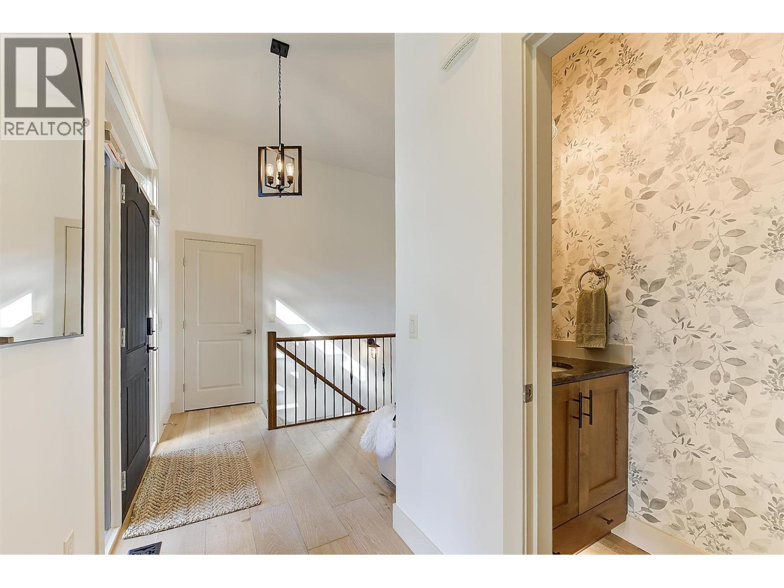 2546 Hedgestone Drive, West Kelowna, British Columbia  V4T 2Y3 - Photo 8 - 10384128