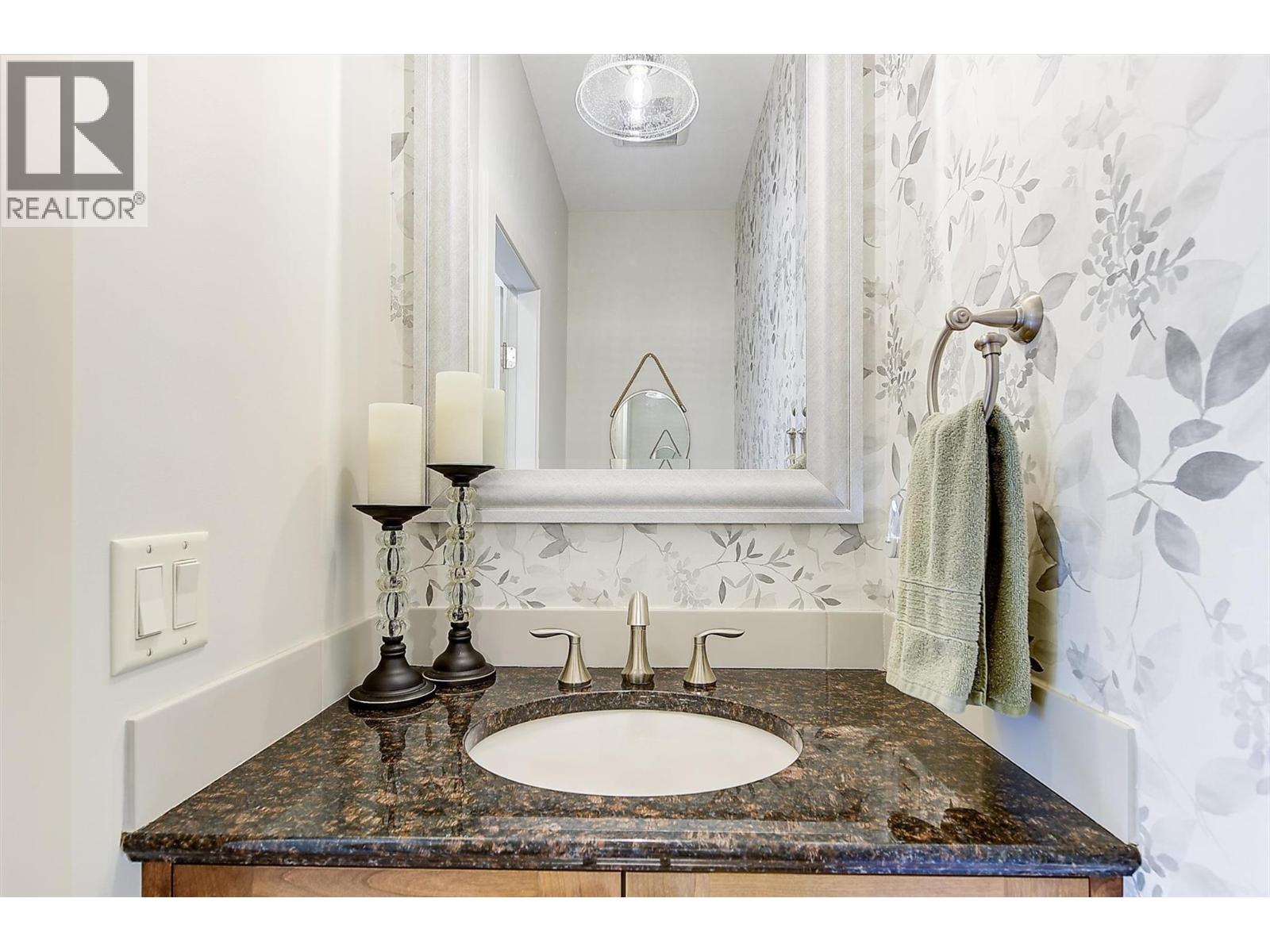 2546 Hedgestone Drive, West Kelowna, British Columbia  V4T 2Y3 - Photo 9 - 10384128