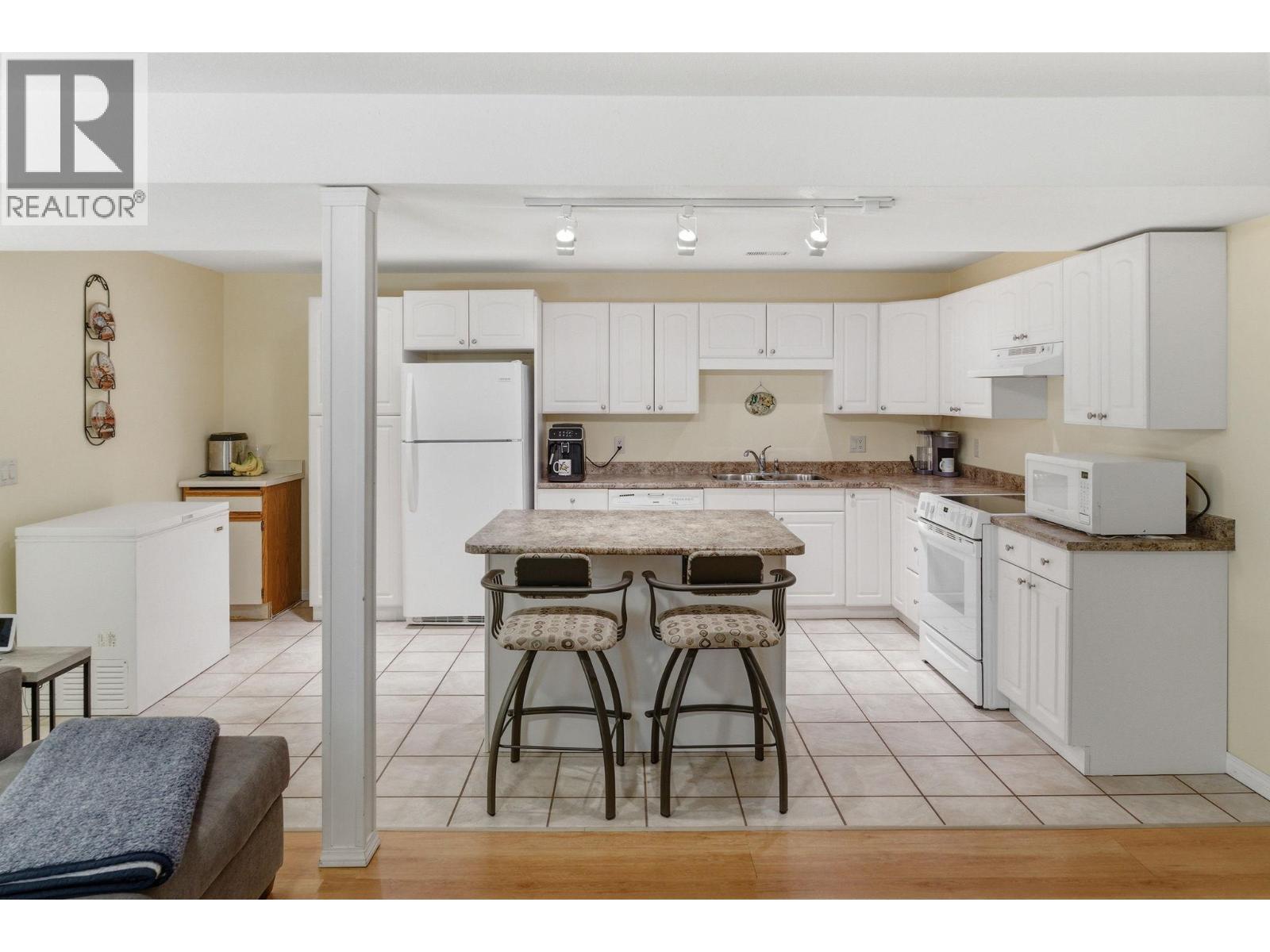 3193 Mcleod Road, West Kelowna, British Columbia  V4T 1A6 - Photo 22 - 10383841