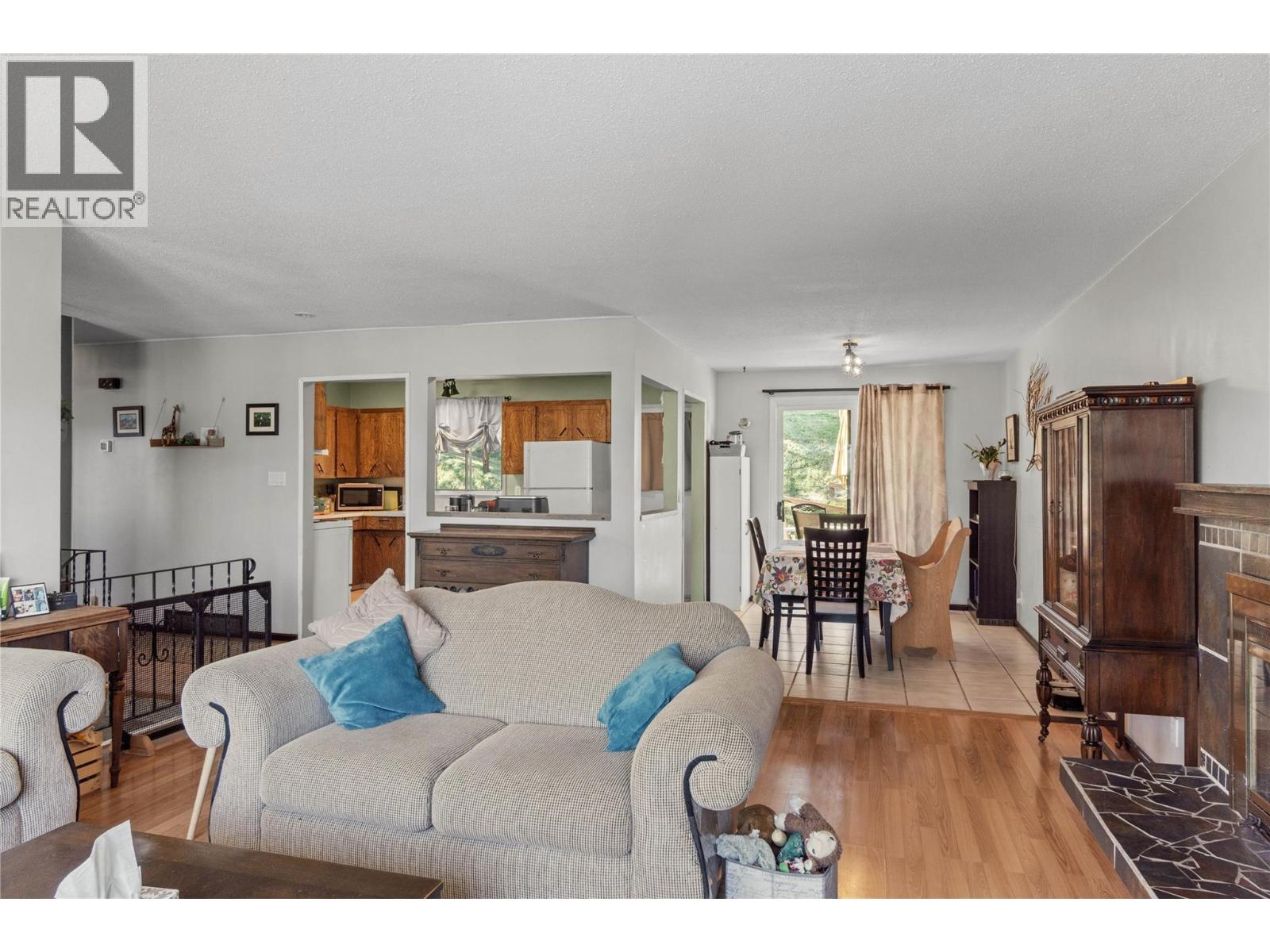 1285 Belair Drive, Kamloops, British Columbia  V2C 5G3 - Photo 7 - 10382352