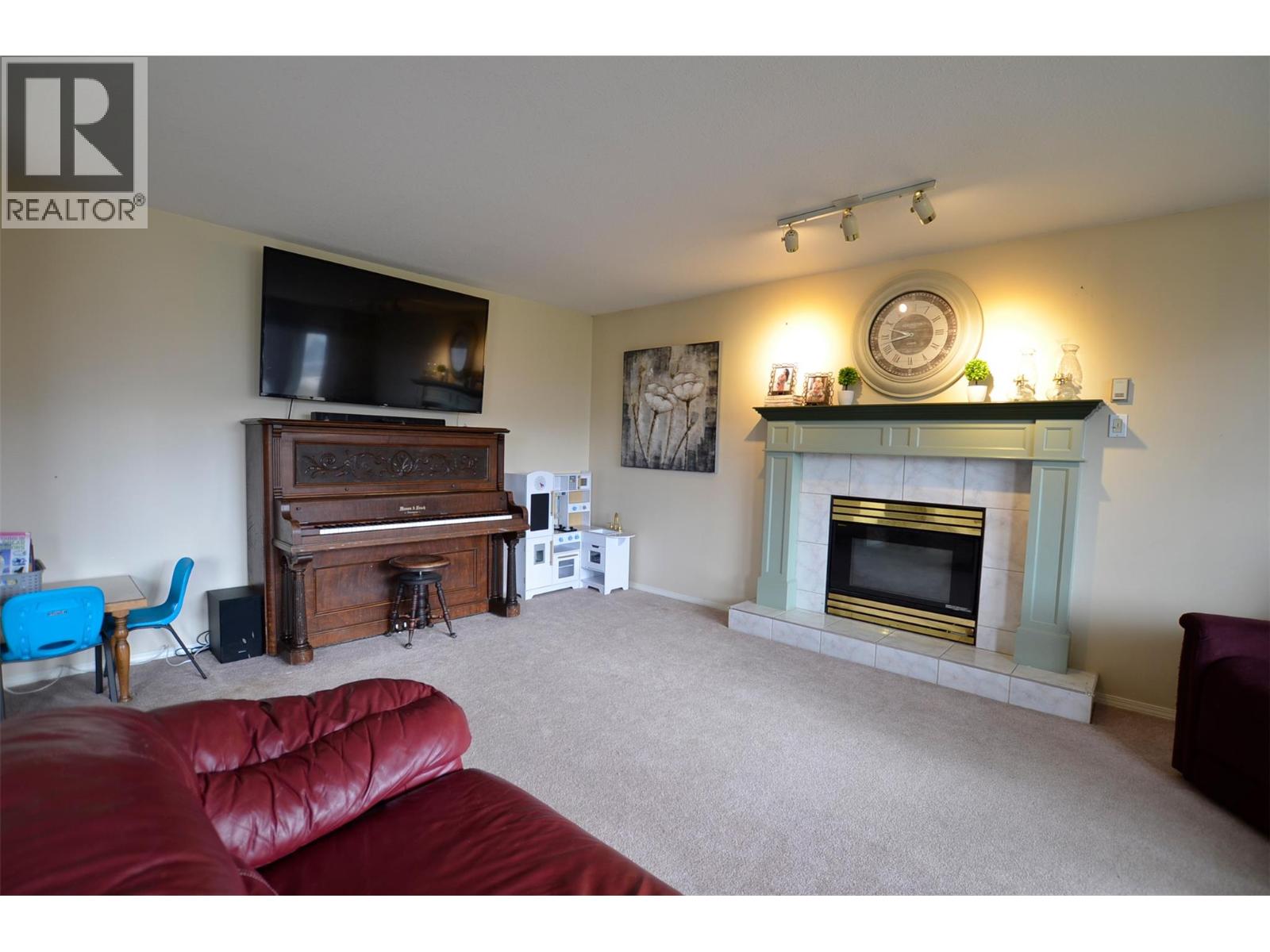 3421 Highway 6 Highway, Lumby, British Columbia  V0E 2G7 - Photo 22 - 10384227