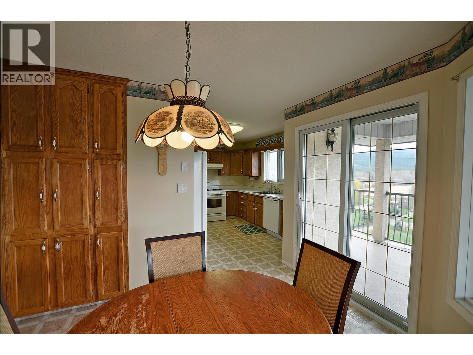 3421 Highway 6 Highway, Lumby, British Columbia  V0E 2G7 - Photo 28 - 10384227