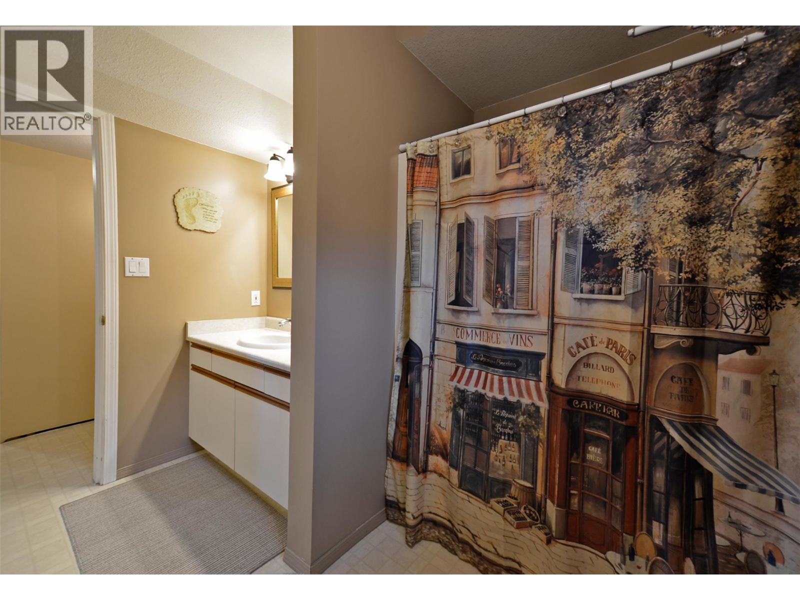 3421 Highway 6 Highway, Lumby, British Columbia  V0E 2G7 - Photo 51 - 10384227