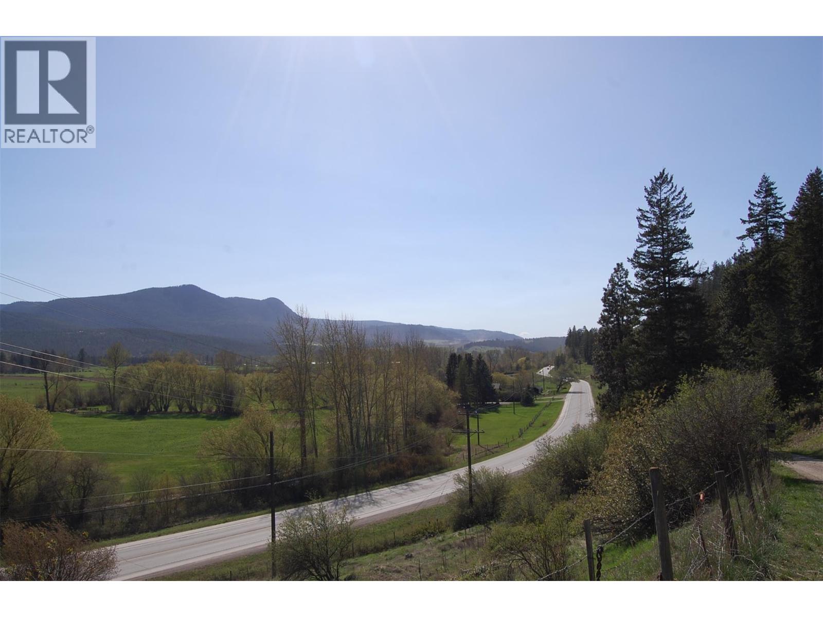 3421 Highway 6 Highway, Lumby, British Columbia  V0E 2G7 - Photo 6 - 10384227