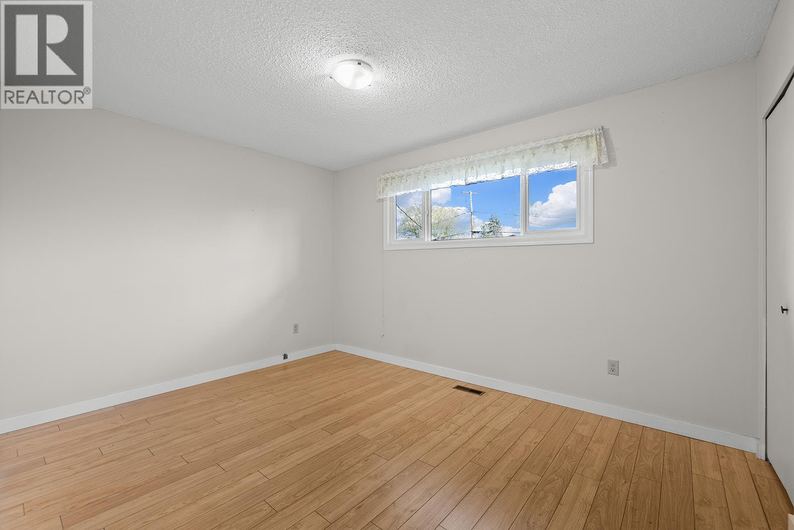 2085 Ruby Road, Kelowna, British Columbia  V1W 4B9 - Photo 21 - 10384160