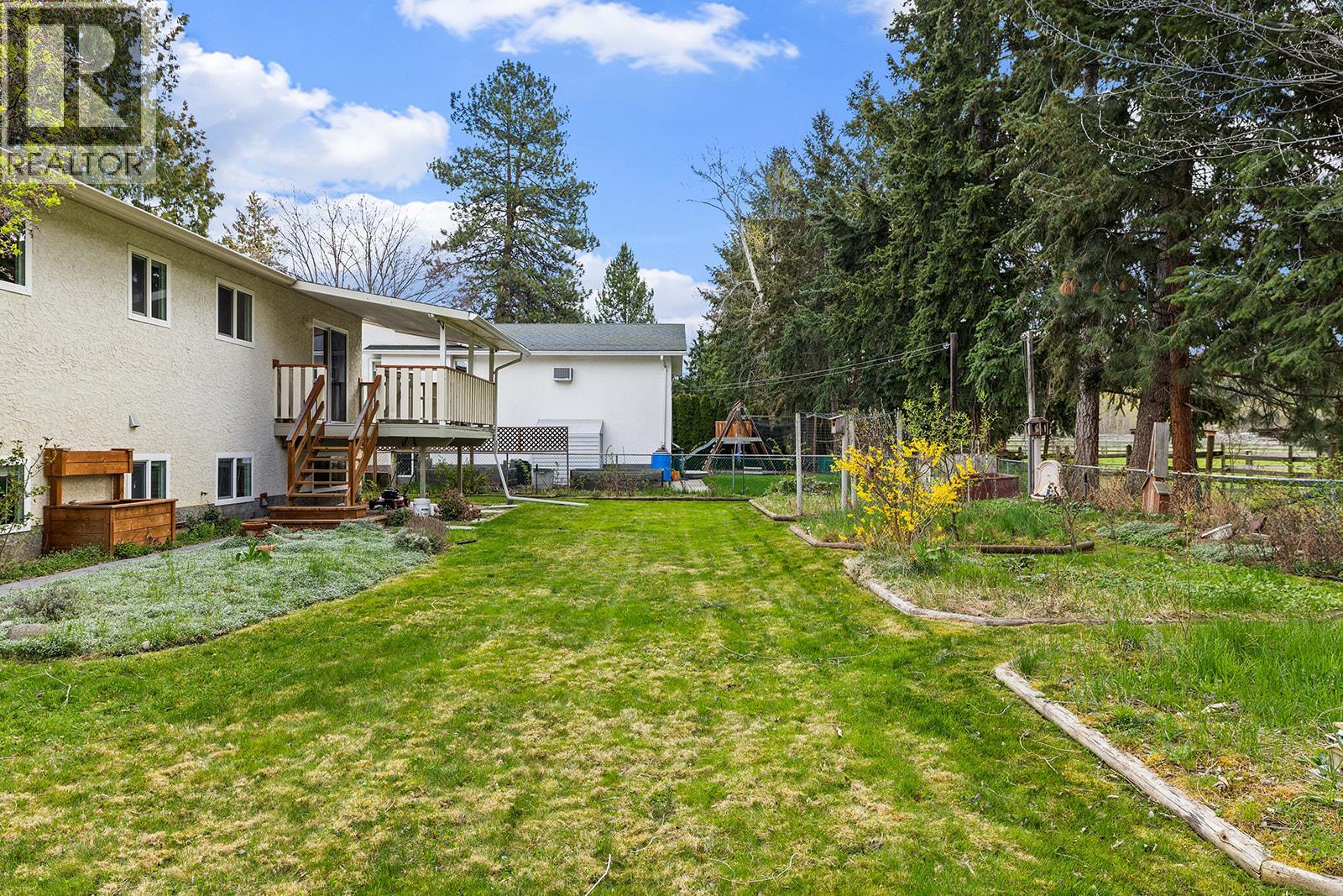 2085 Ruby Road, Kelowna, British Columbia  V1W 4B9 - Photo 50 - 10384160