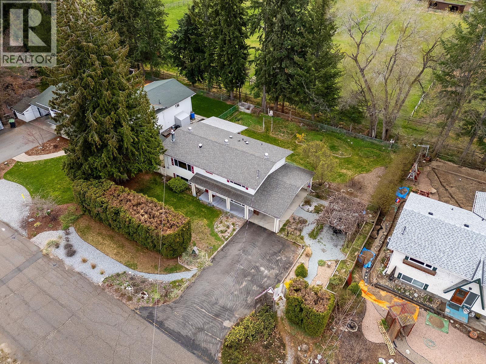 2085 Ruby Road, Kelowna, British Columbia  V1W 4B9 - Photo 58 - 10384160