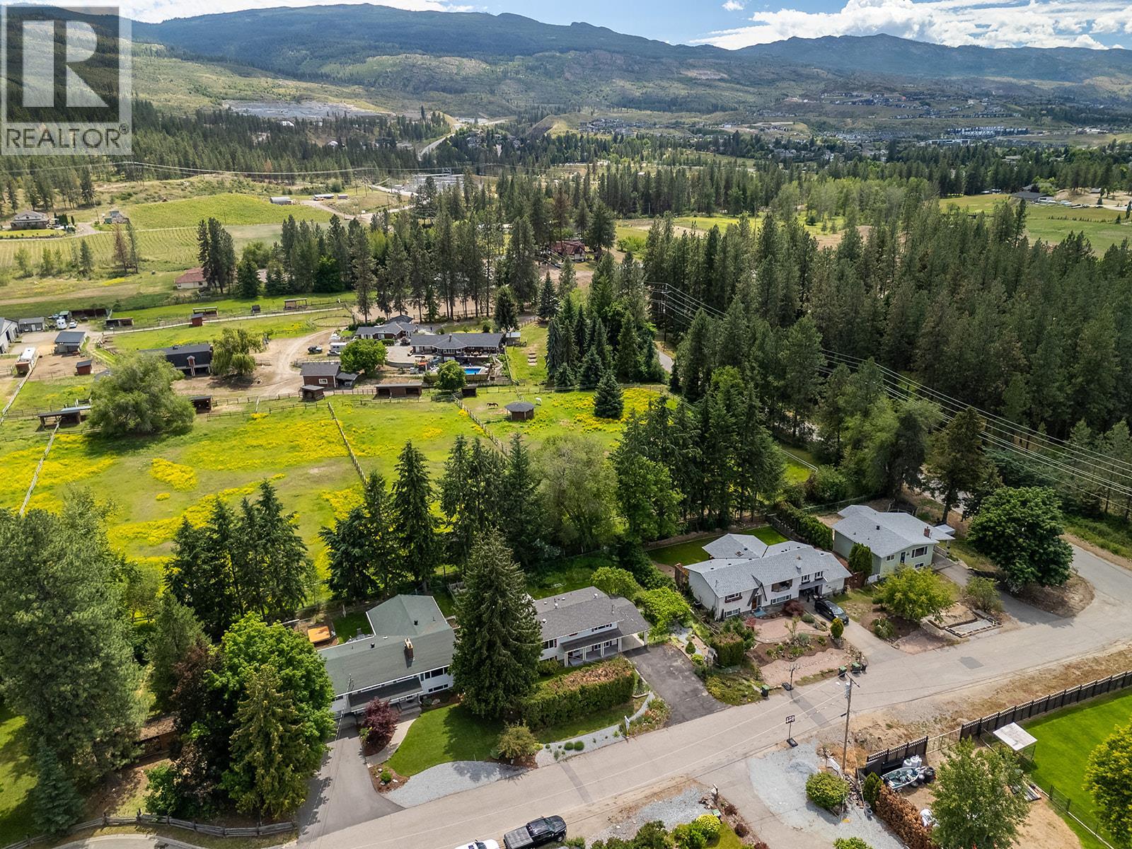 2085 Ruby Road, Kelowna, British Columbia  V1W 4B9 - Photo 65 - 10384160
