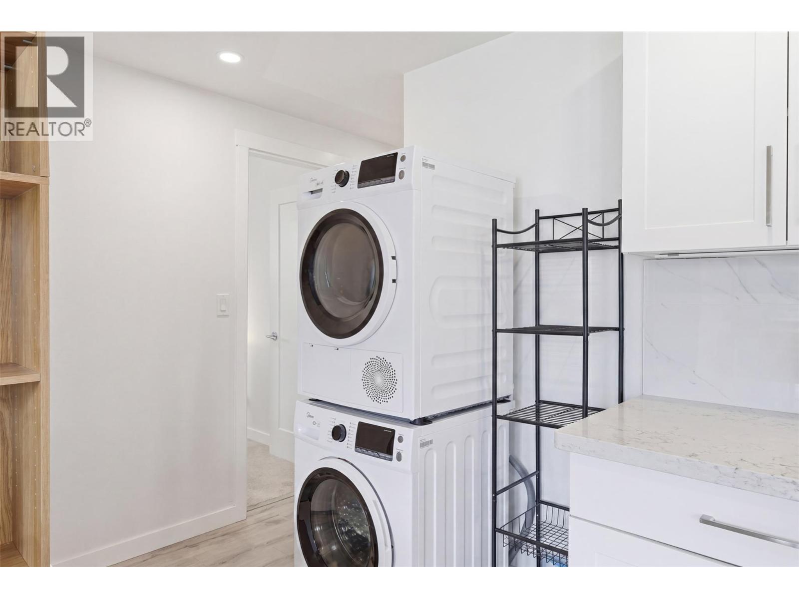 833 Woodrush Drive, Kamloops, British Columbia  V2B 0E3 - Photo 35 - 10384142