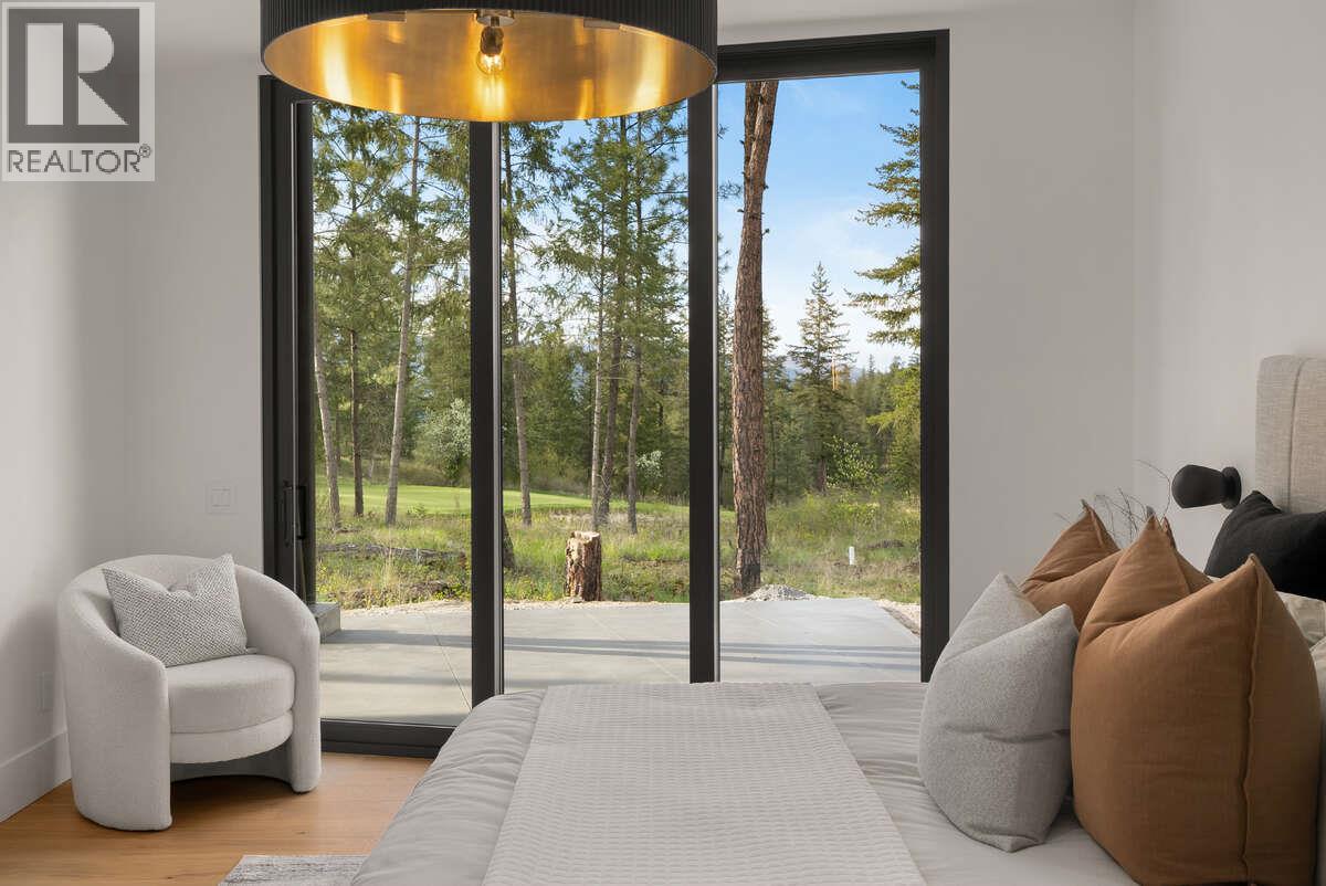 818 Predator Ridge Drive, Vernon, British Columbia  V1H 1G4 - Photo 28 - 10384501