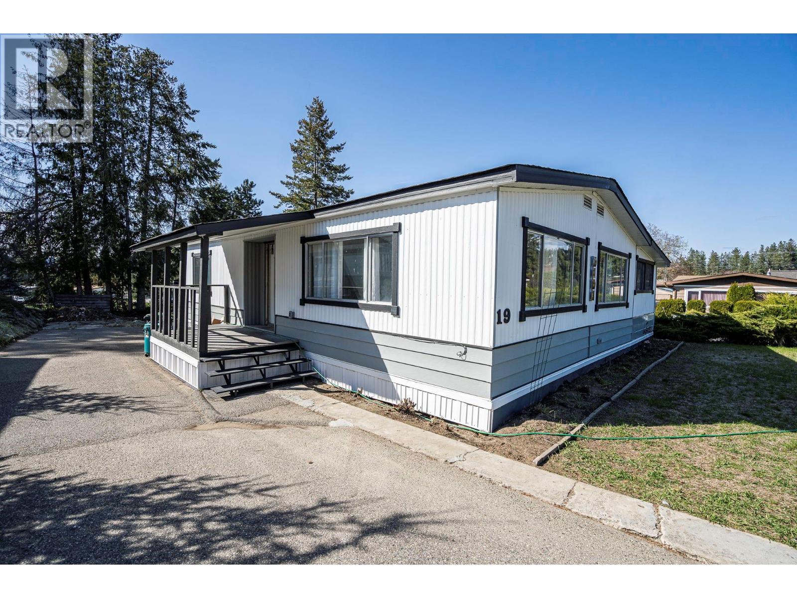 3535 Mcculloch Road Unit# 19, Kelowna, British Columbia  V1W 4R8 - Photo 2 - 10384195