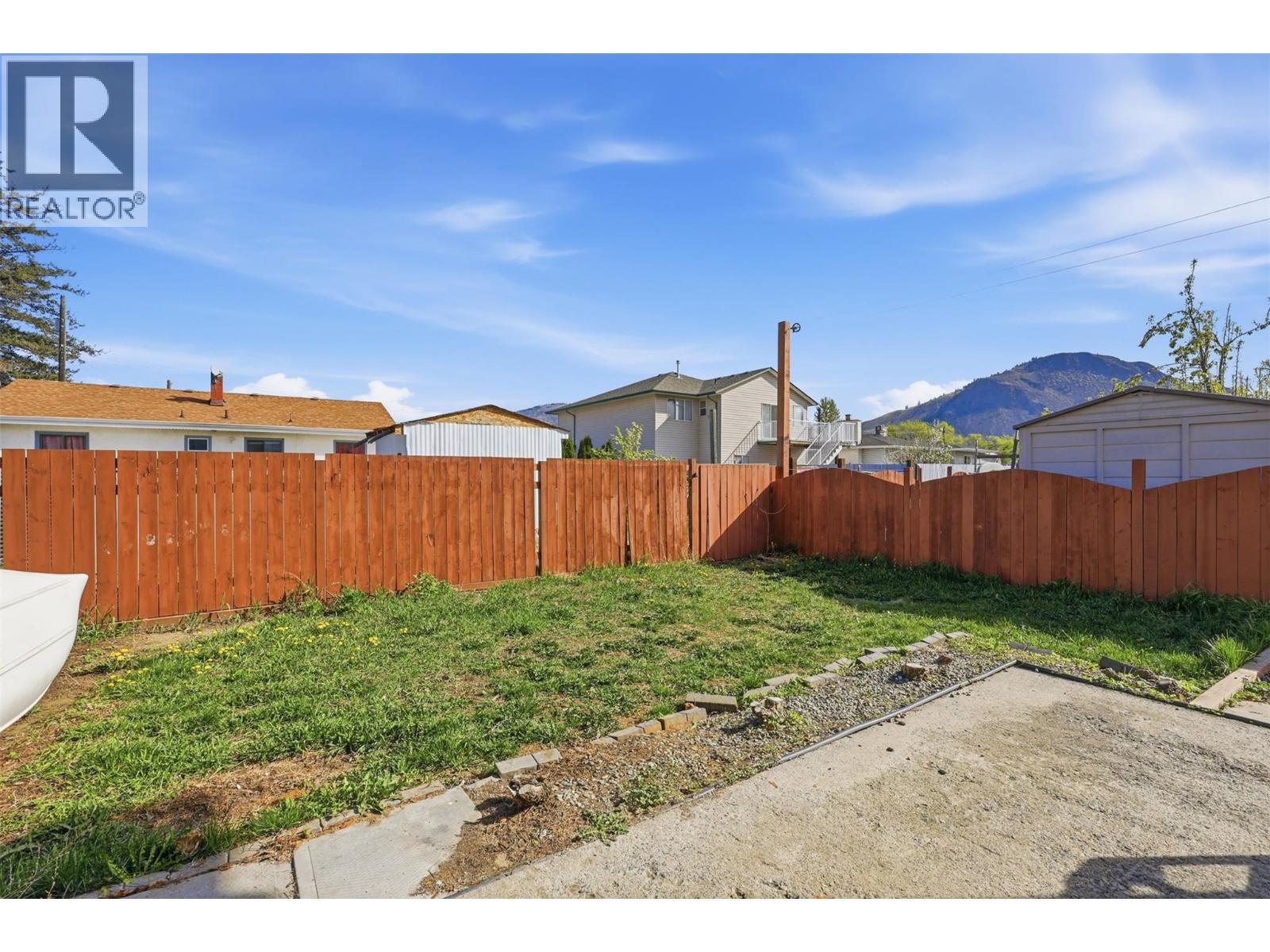 249 Juniper Avenue, Kamloops, British Columbia  V2B 1H8 - Photo 32 - 10384503
