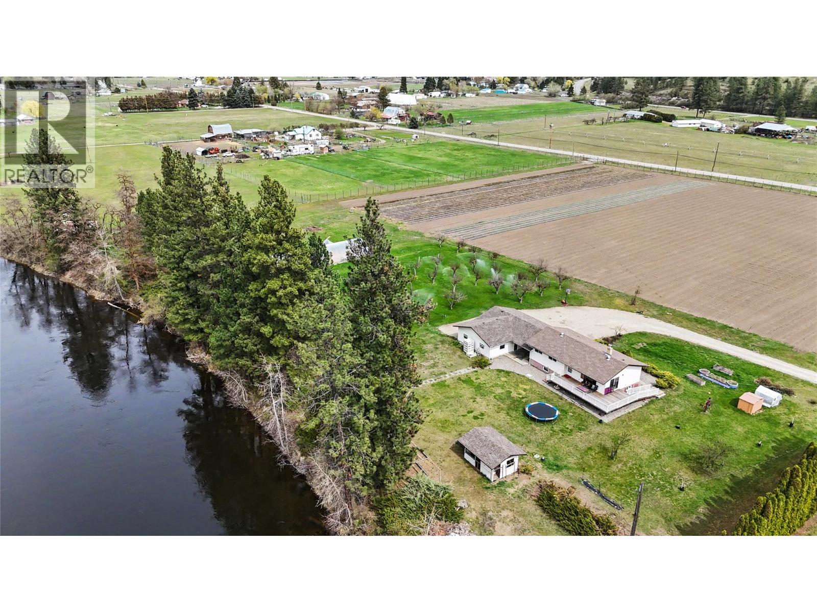 3845 Carson Road, Grand Forks, British Columbia  V0H 1H4 - Photo 1 - 10384493