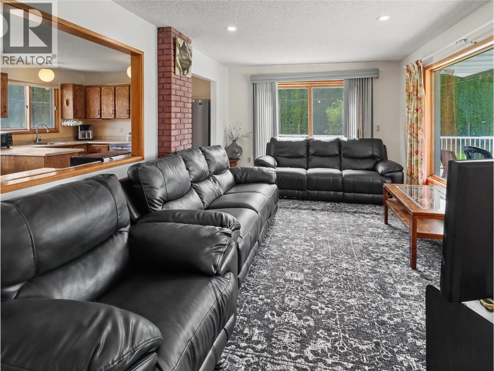 3845 Carson Road, Grand Forks, British Columbia  V0H 1H4 - Photo 19 - 10384493