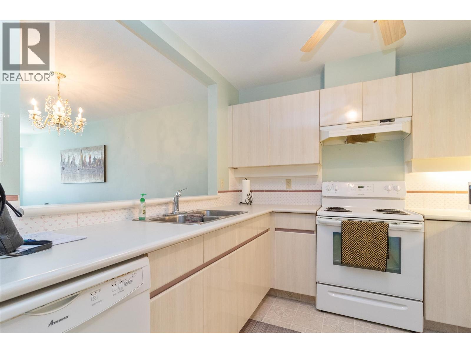 3157 Casorso Road Unit# 205, Kelowna, British Columbia  V1W 3J4 - Photo 2 - 10384222