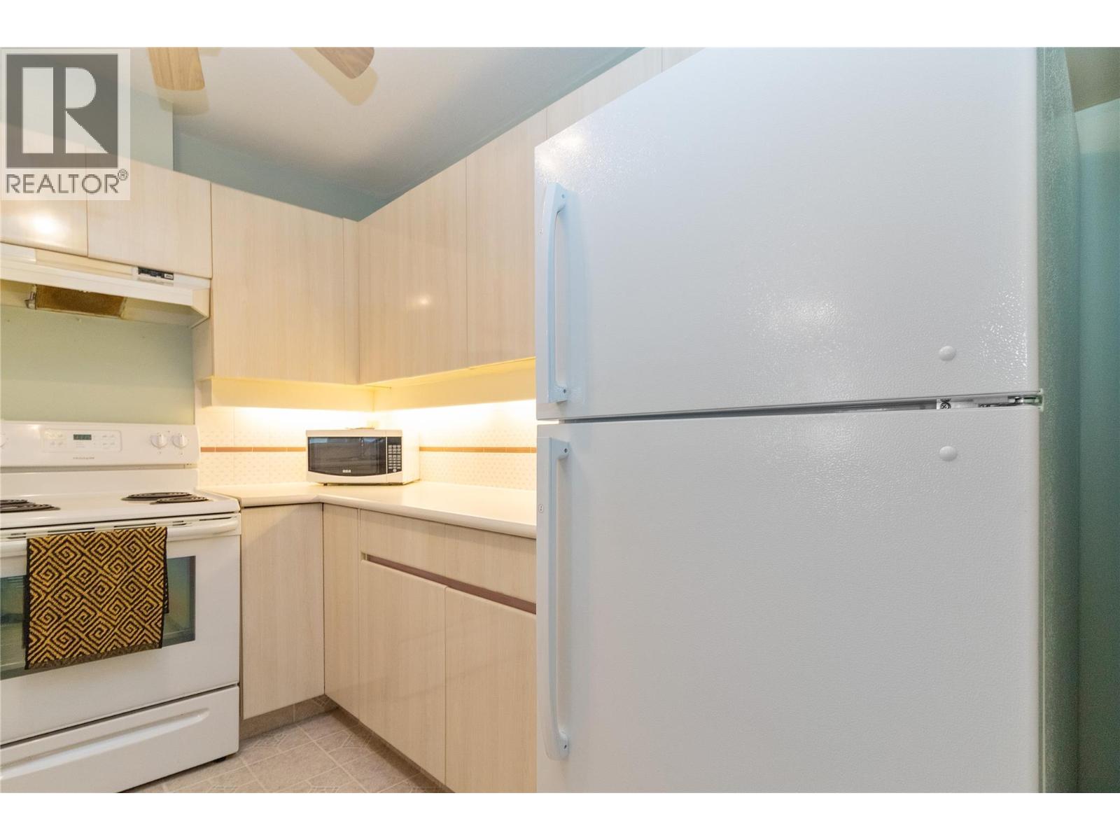 3157 Casorso Road Unit# 205, Kelowna, British Columbia  V1W 3J4 - Photo 4 - 10384222