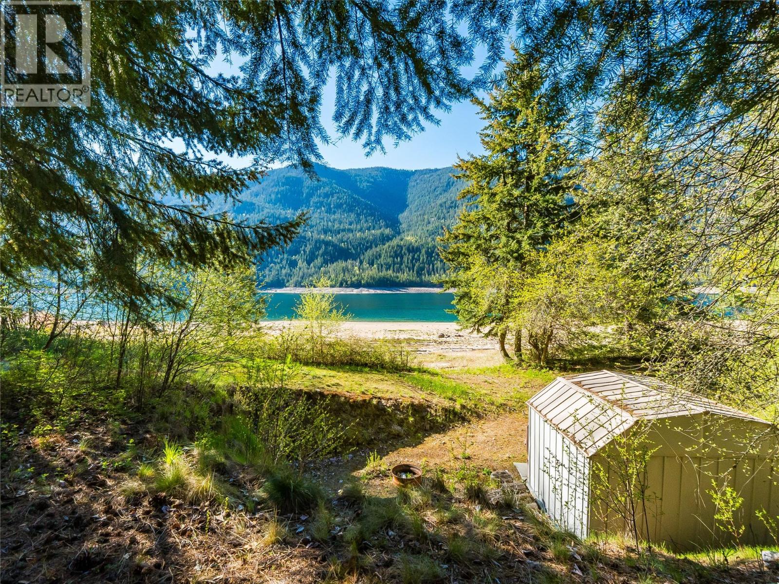 5378 Broadwater Road, Castlegar, British Columbia  V2N 4V8 - Photo 1 - 10383722
