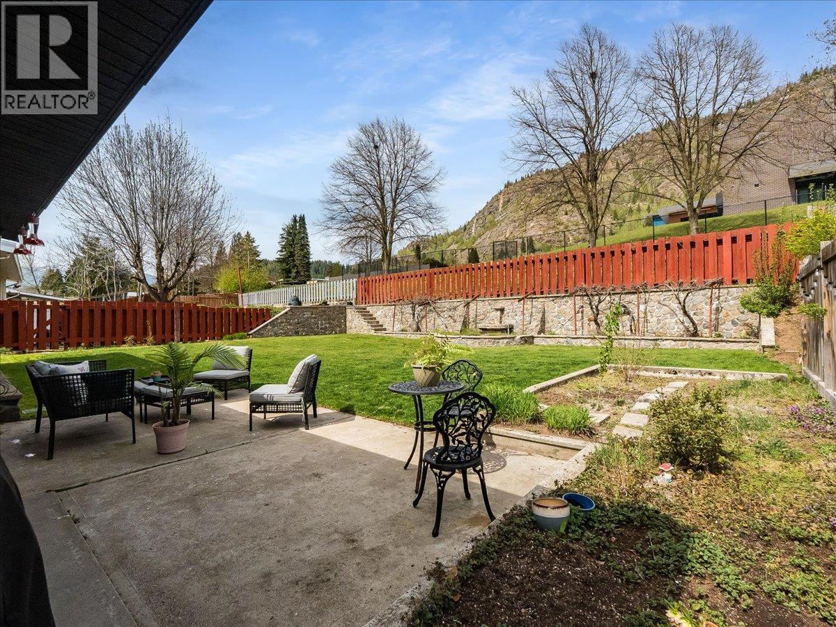 3557 Highway Drive, Trail, British Columbia  V1R 2T9 - Photo 42 - 10384413