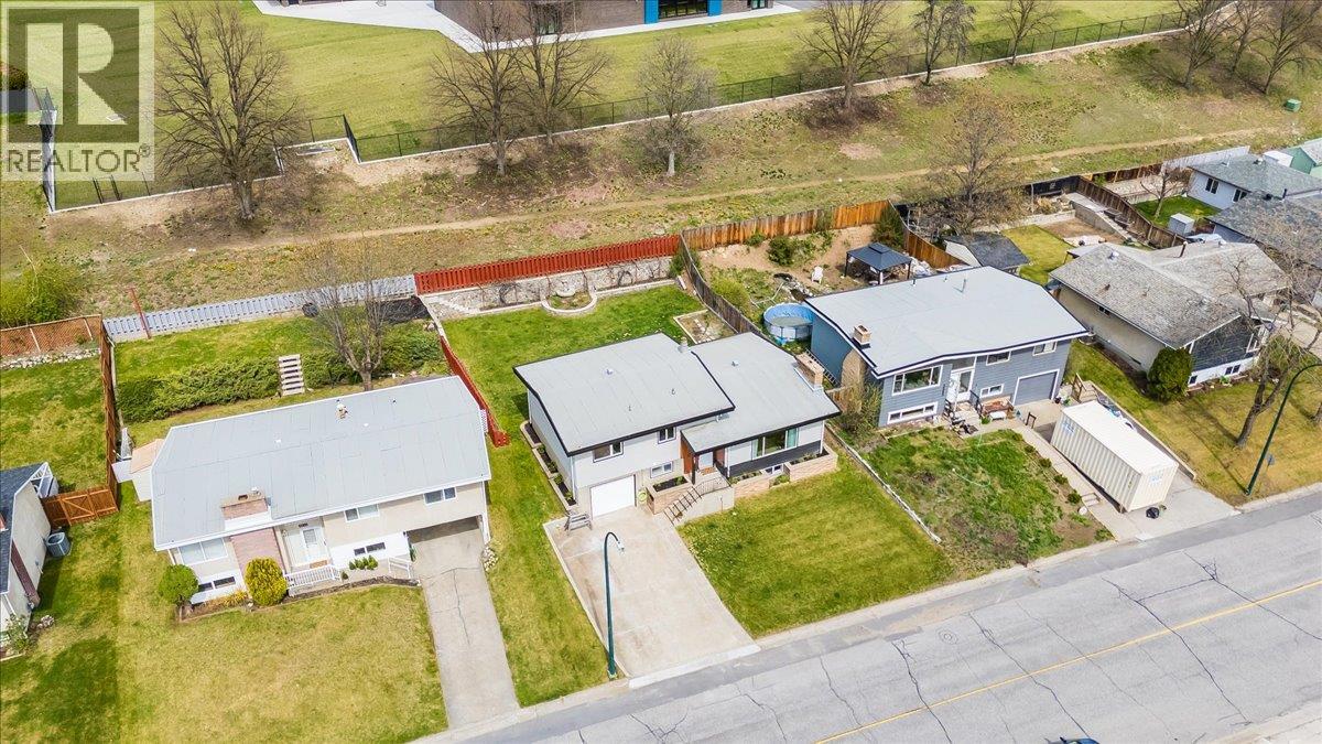 3557 Highway Drive, Trail, British Columbia  V1R 2T9 - Photo 51 - 10384413