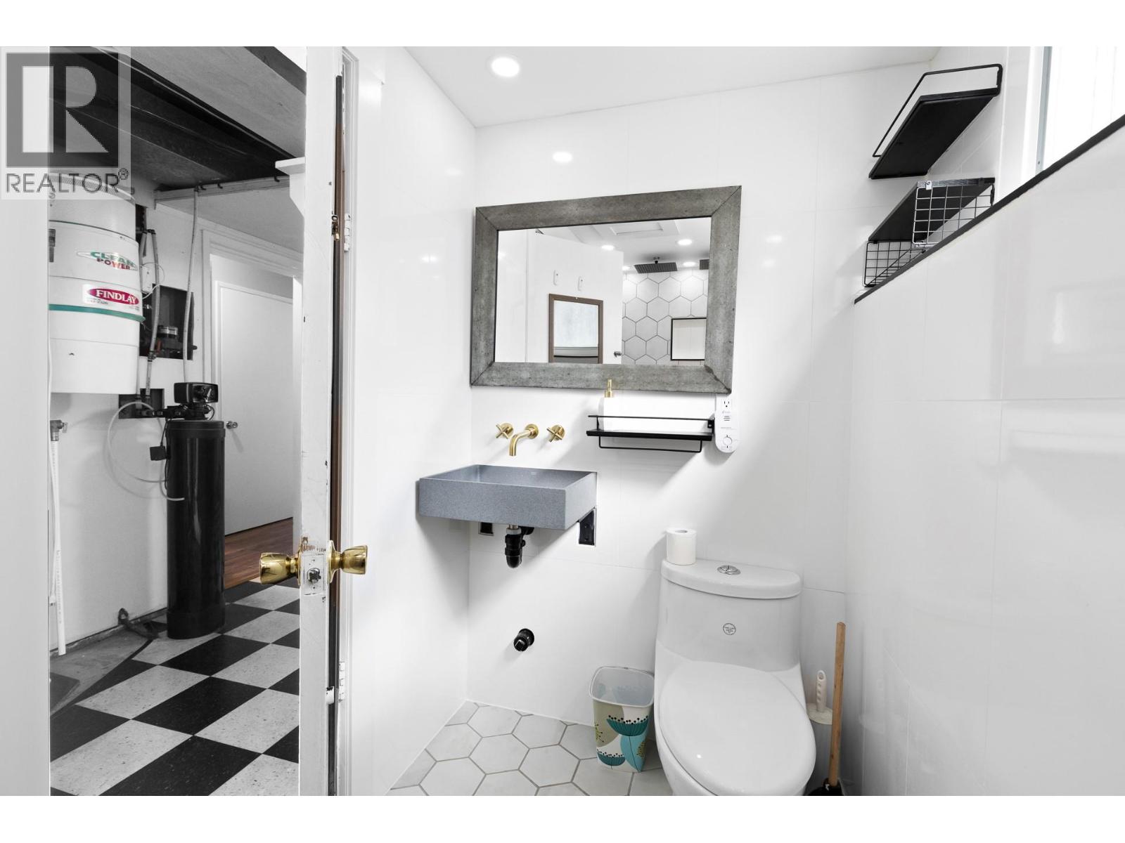 3103 13th Street, Vernon, British Columbia  V1T 6T6 - Photo 43 - 10384177