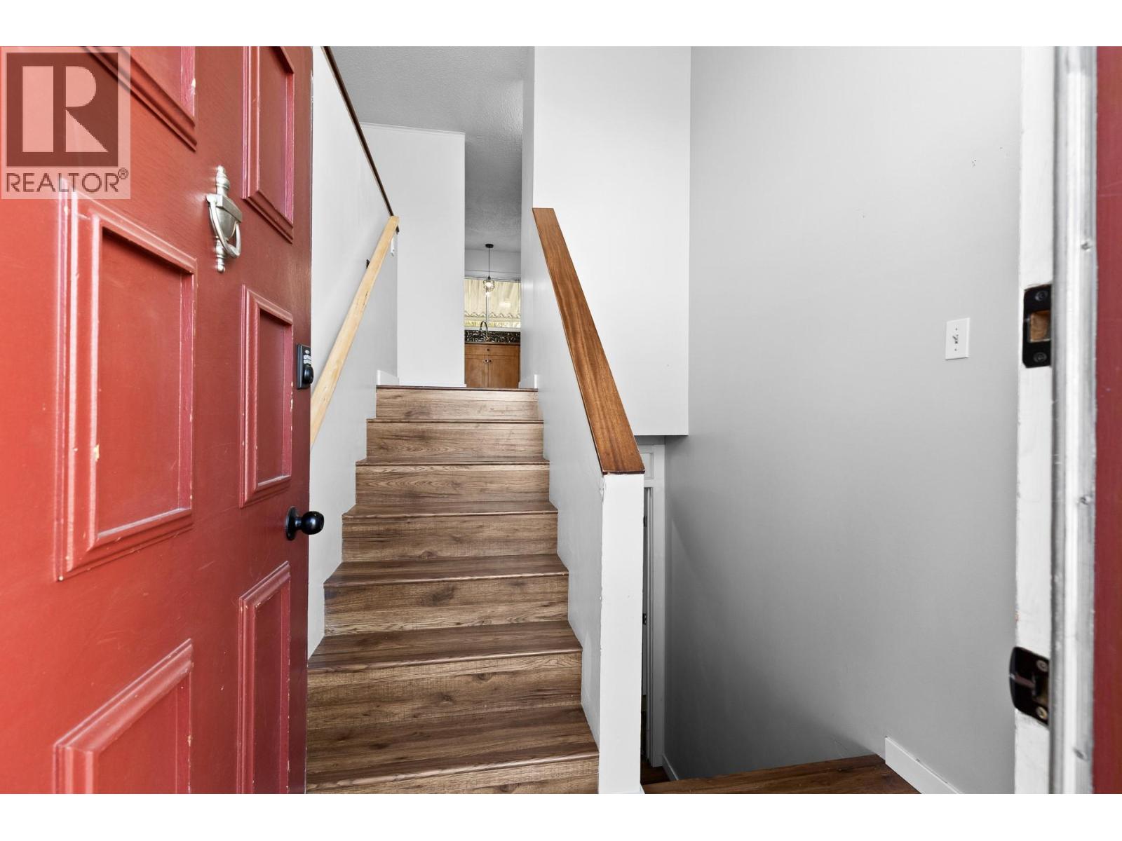 3103 13th Street, Vernon, British Columbia  V1T 6T6 - Photo 5 - 10384177