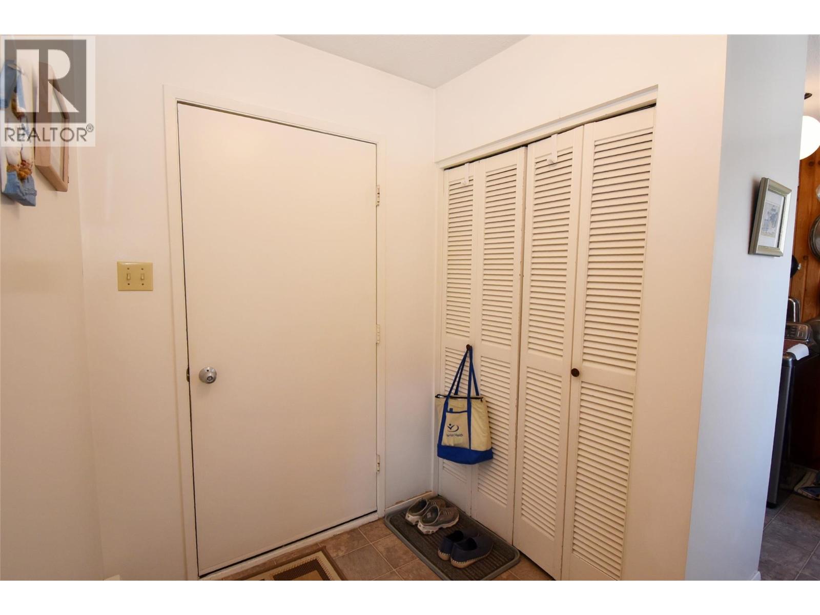 5755 Mcclure Road, Vernon, British Columbia  V1B 3R1 - Photo 10 - 10384060