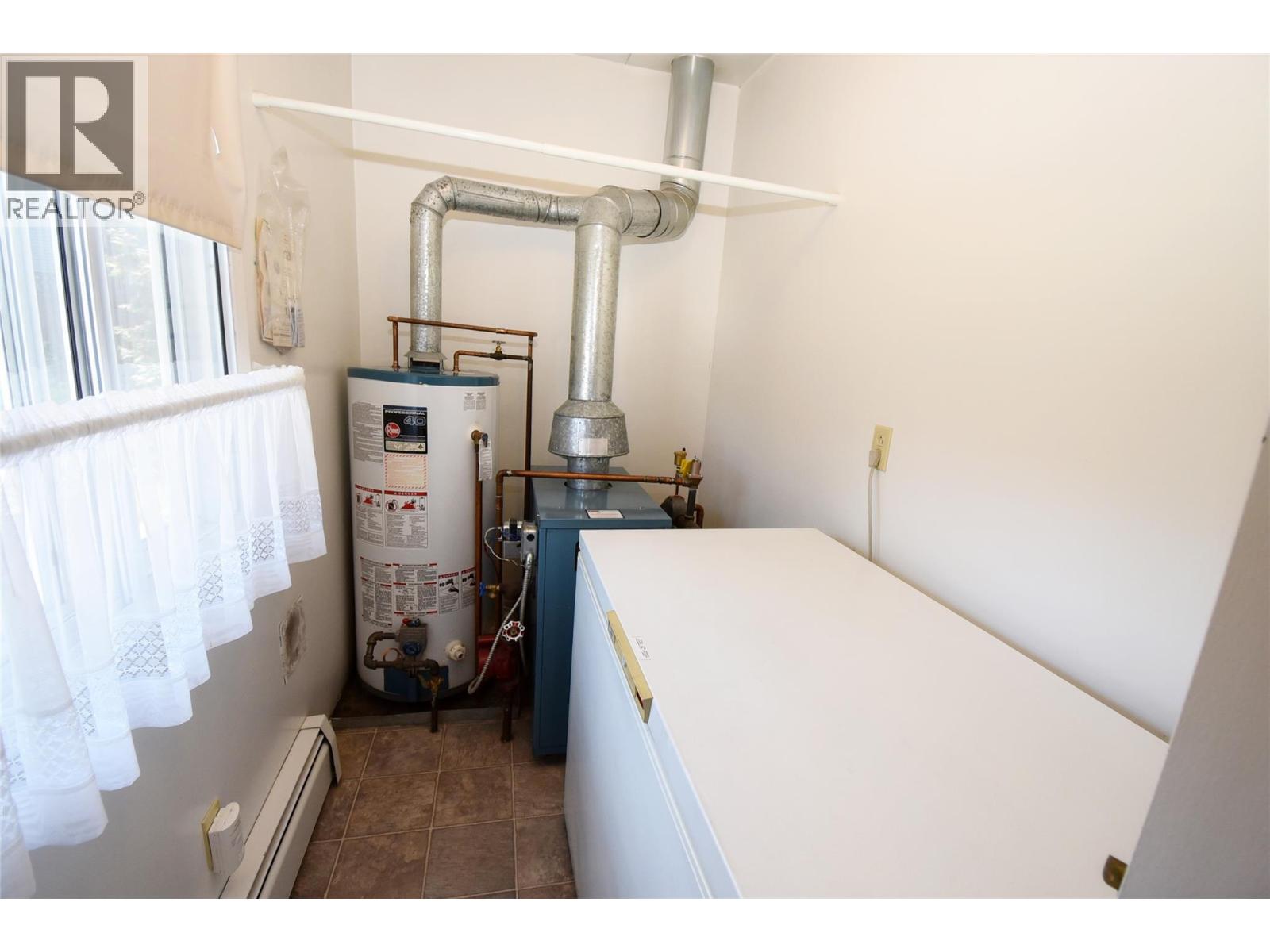 5755 Mcclure Road, Vernon, British Columbia  V1B 3R1 - Photo 20 - 10384060