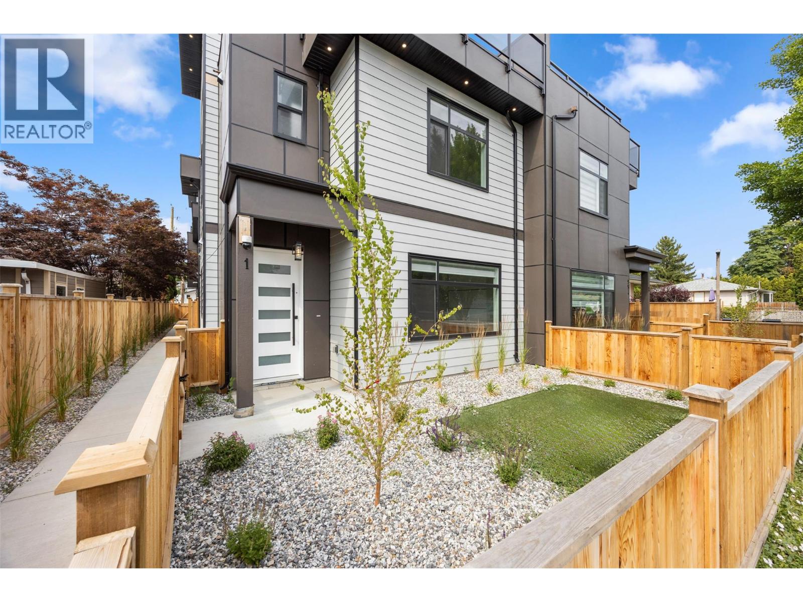 954 Stockwell Avenue Unit# 1, Kelowna, British Columbia  V1Y 6W2 - Photo 2 - 10382162