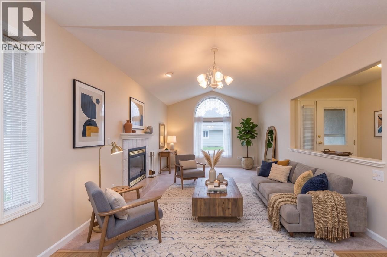 723 Singh Street Unit# 3, Kamloops, British Columbia  V2B 5C5 - Photo 3 - 10384496