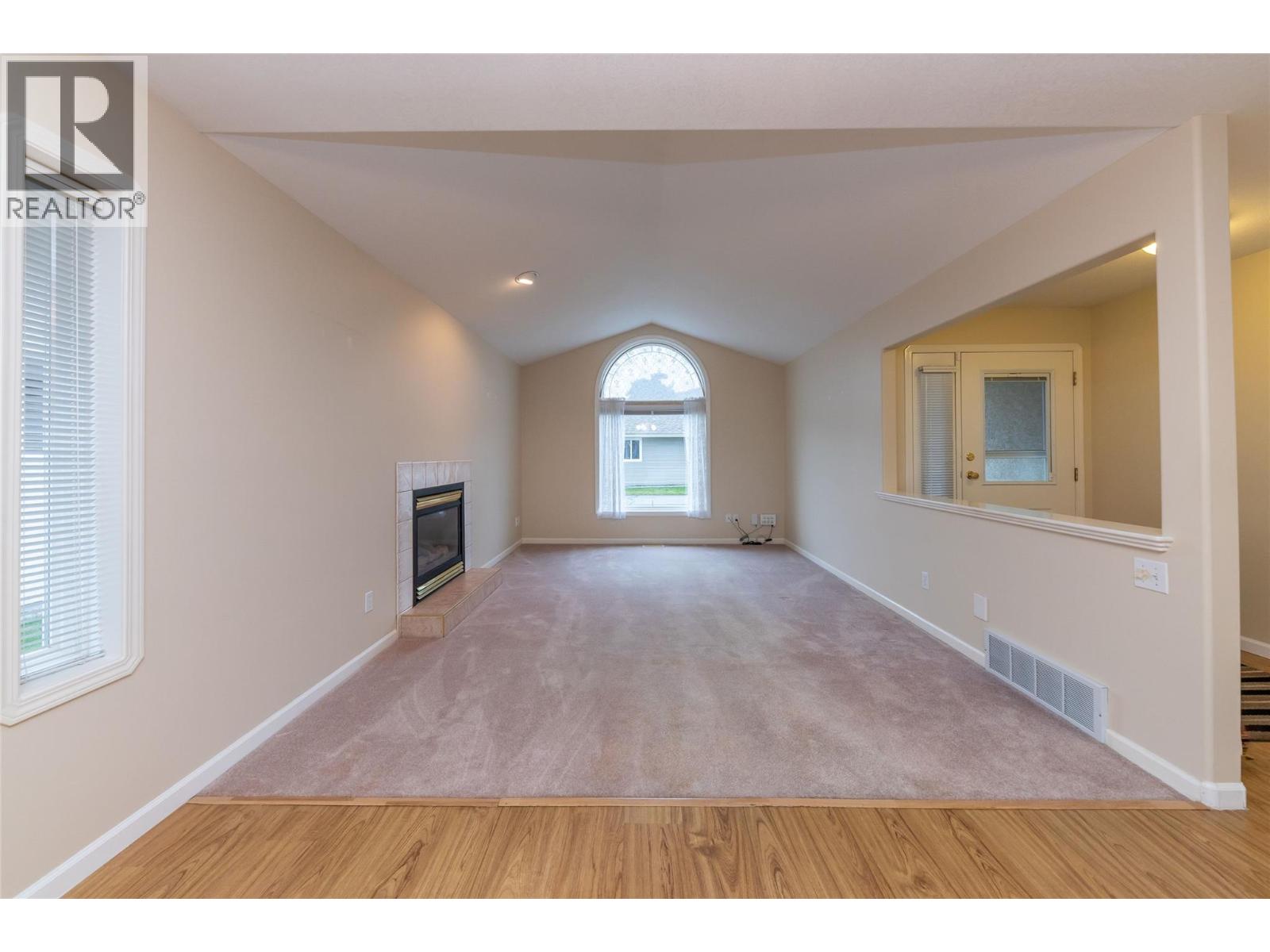 723 Singh Street Unit# 3, Kamloops, British Columbia  V2B 5C5 - Photo 4 - 10384496