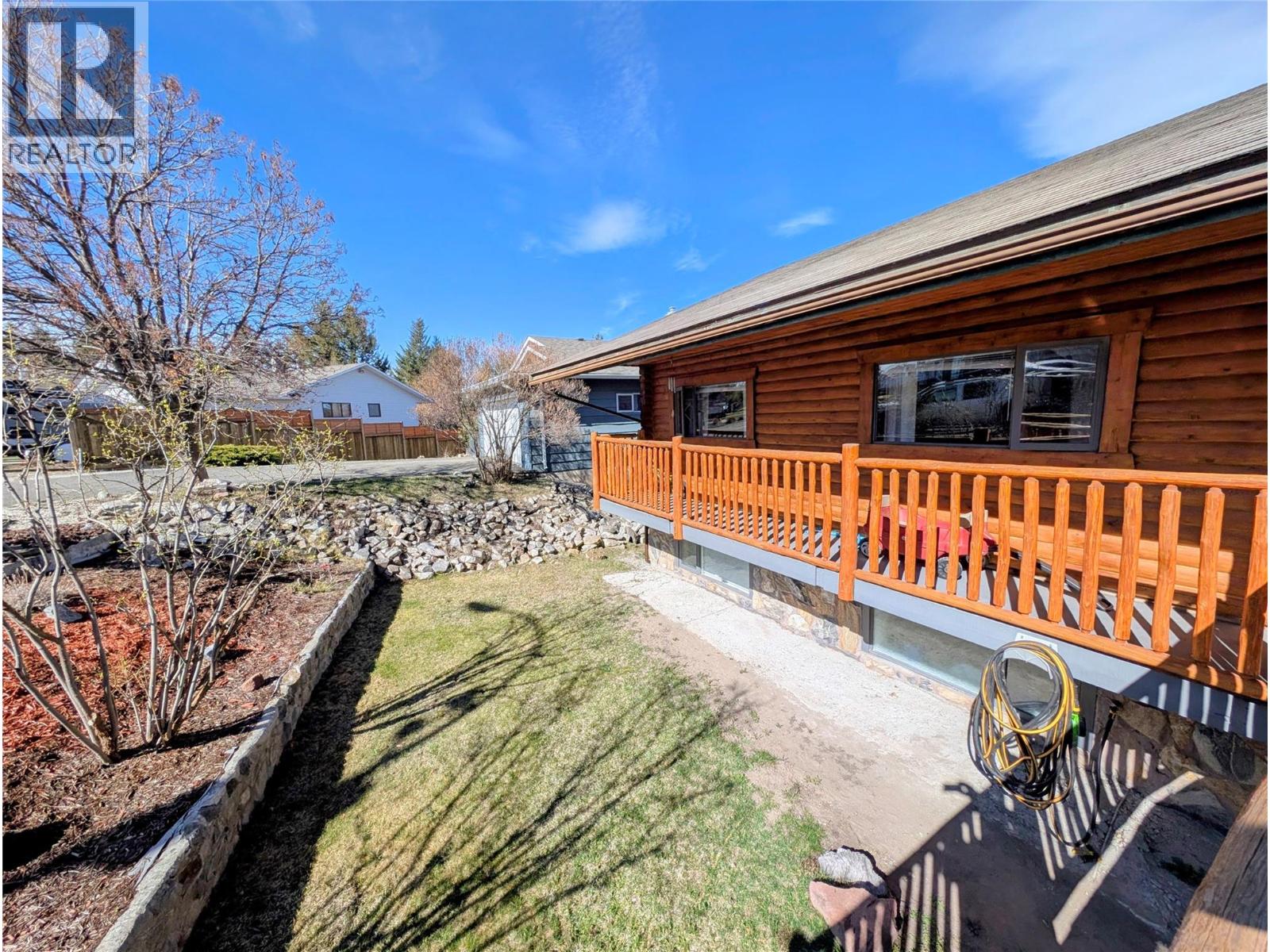 348 Daladon Place, Logan Lake, British Columbia  V0K 1W0 - Photo 4 - 10384476