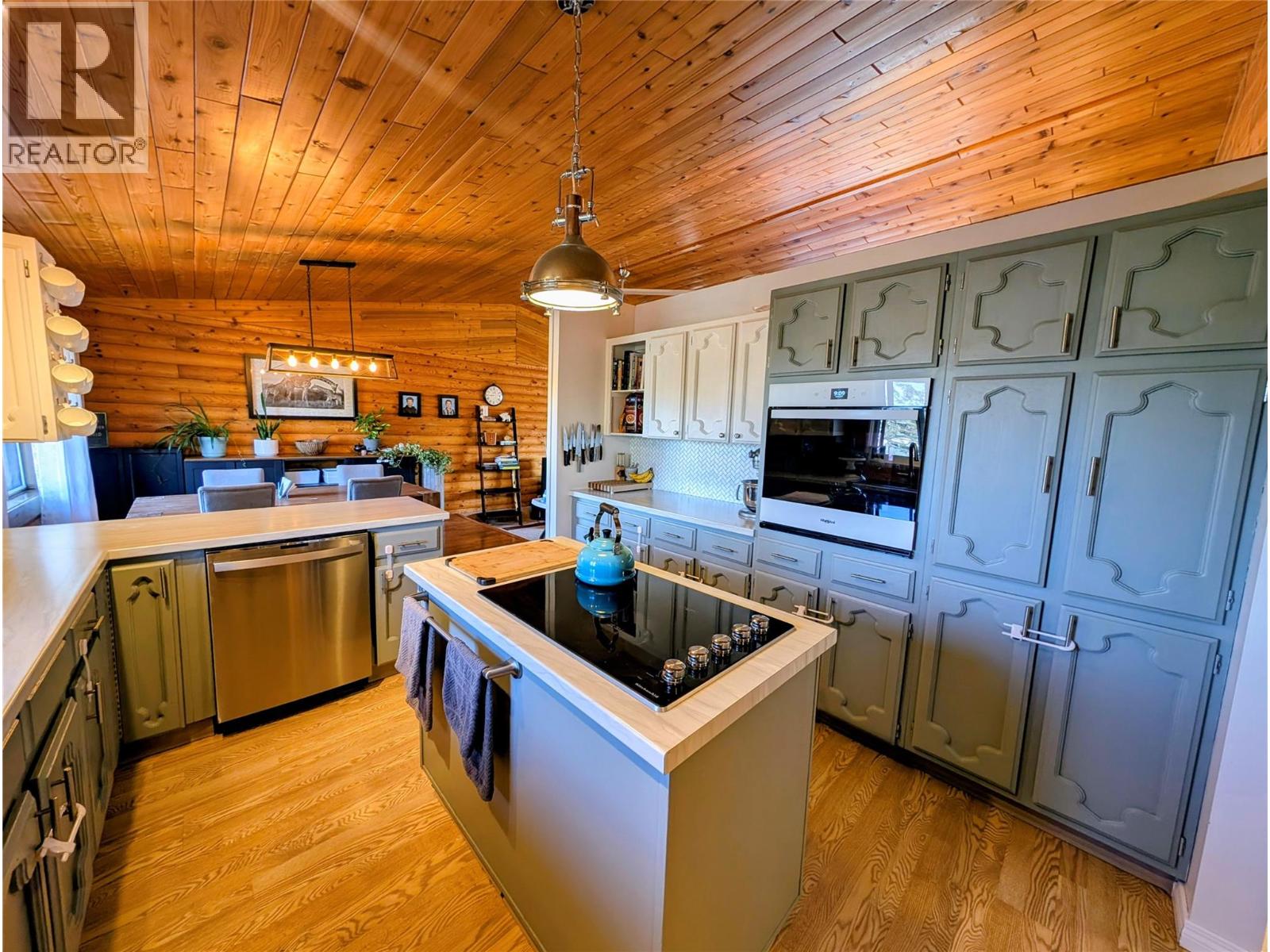 348 Daladon Place, Logan Lake, British Columbia  V0K 1W0 - Photo 7 - 10384476