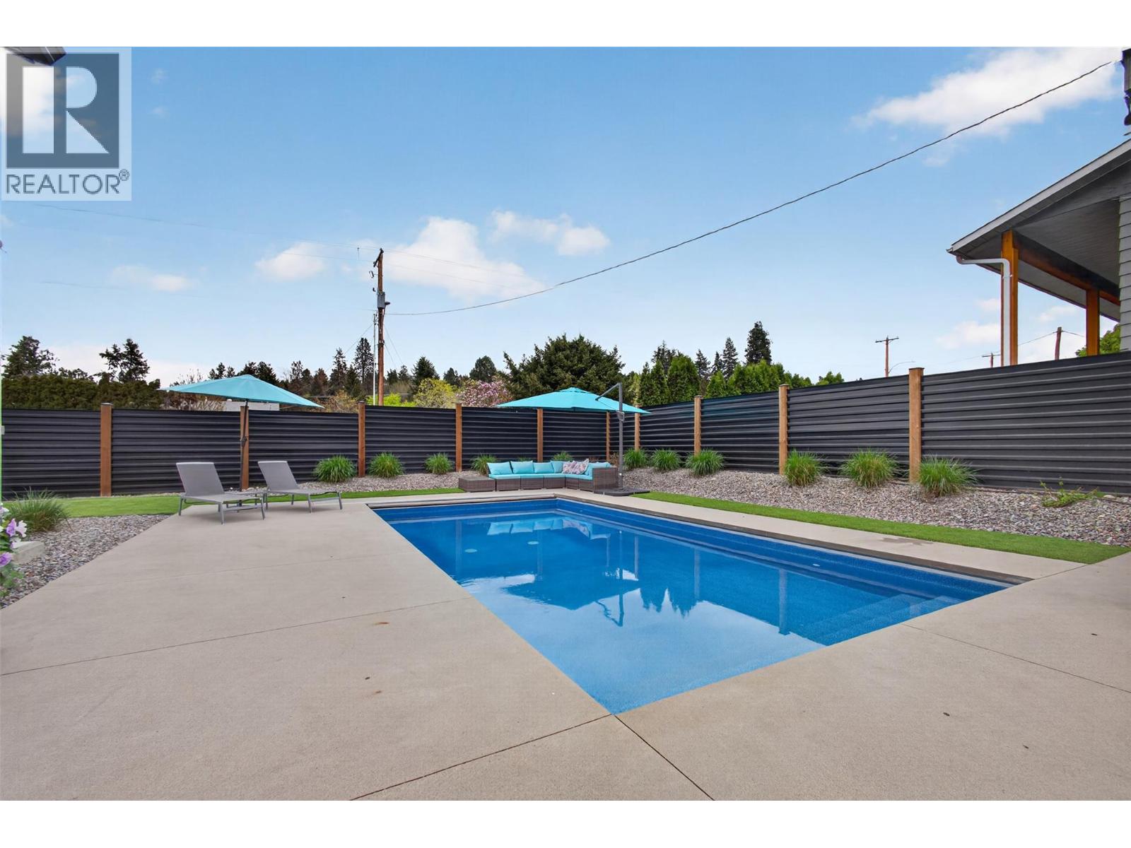 697 Balsam Road, Kelowna, British Columbia  V1W 1C1 - Photo 21 - 10382964