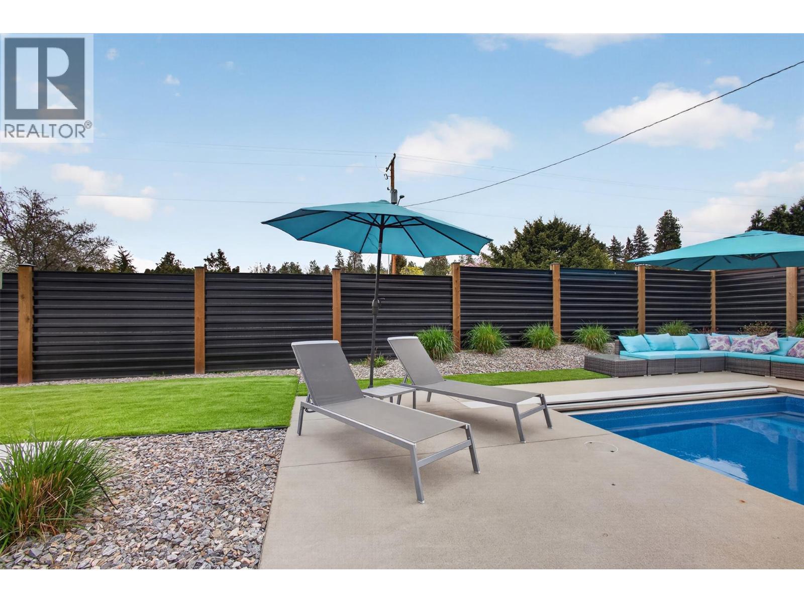 697 Balsam Road, Kelowna, British Columbia  V1W 1C1 - Photo 25 - 10382964