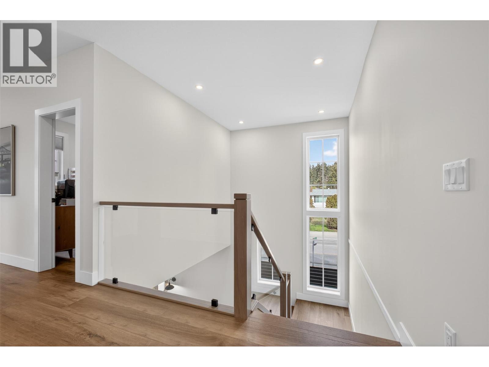 697 Balsam Road, Kelowna, British Columbia  V1W 1C1 - Photo 44 - 10382964