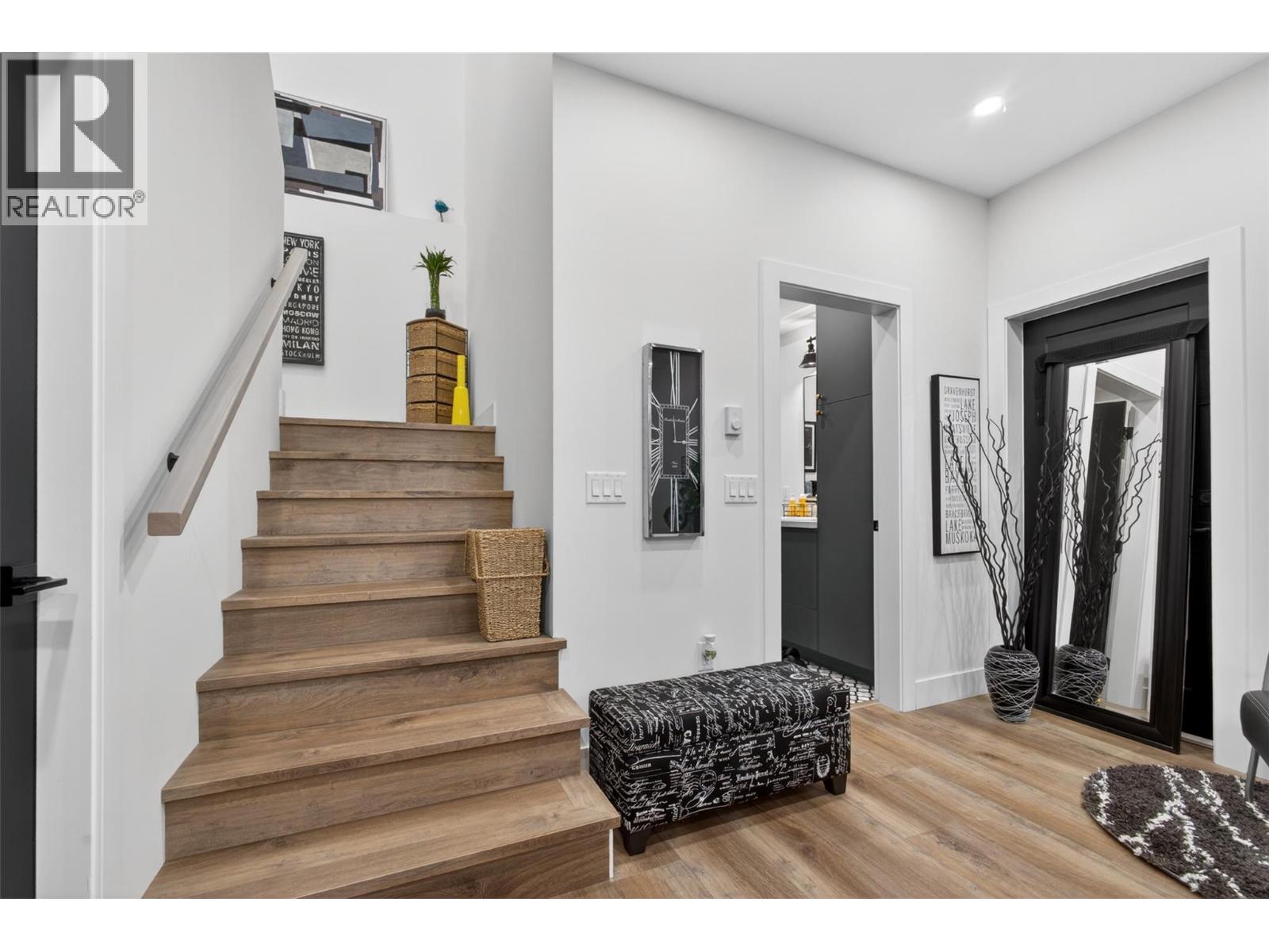 697 Balsam Road, Kelowna, British Columbia  V1W 1C1 - Photo 47 - 10382964